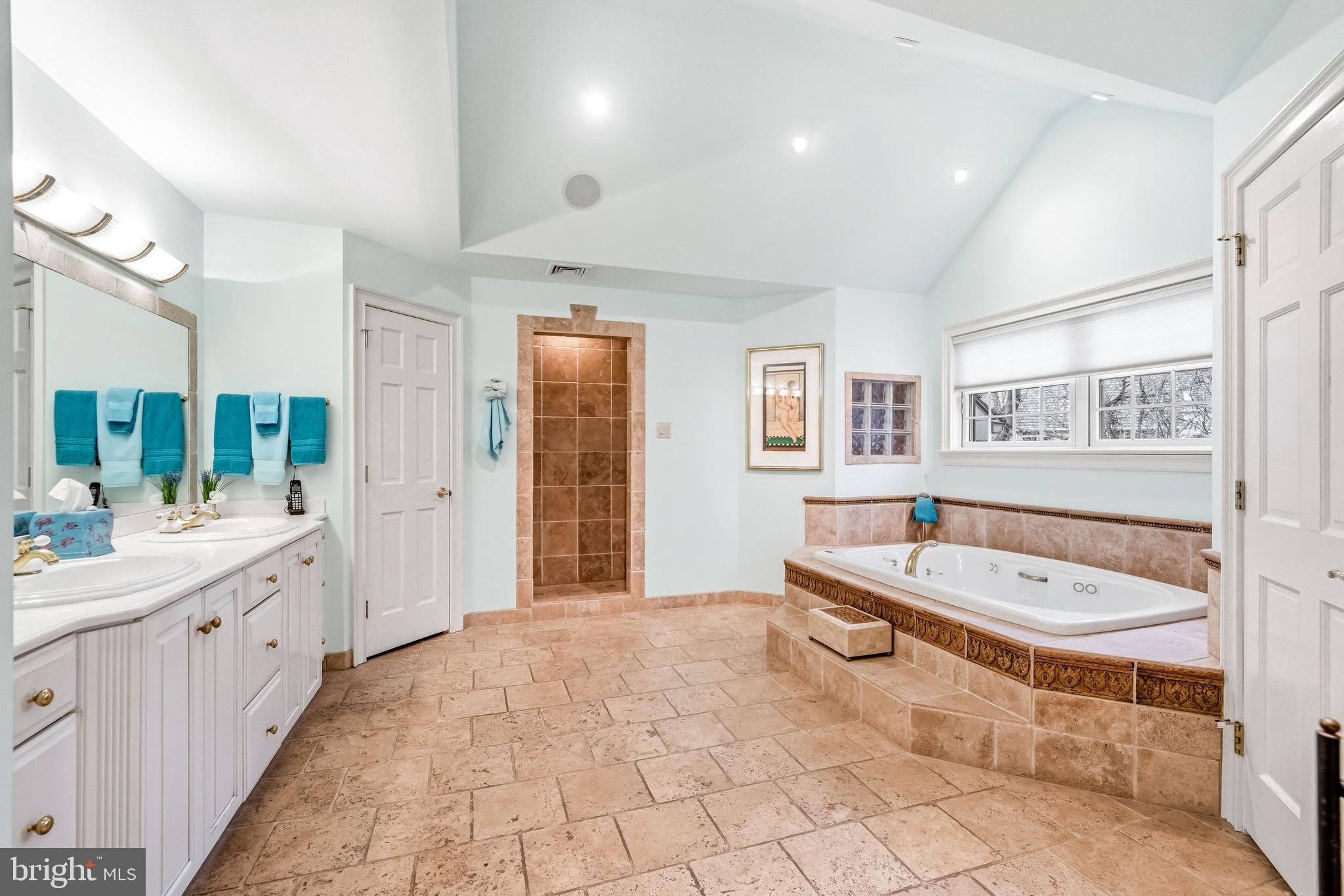 MERCER GATE - Residential