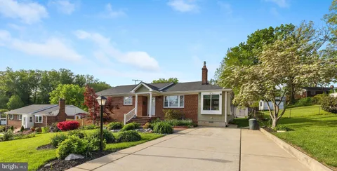 7511 Mendota Place, Springfield, VA MLS: VAFX2238534