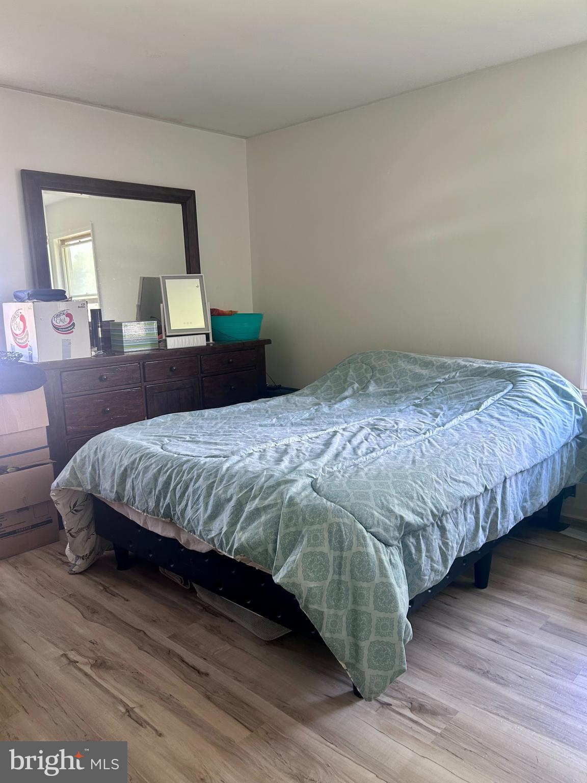 307 E VILLAGE ROAD