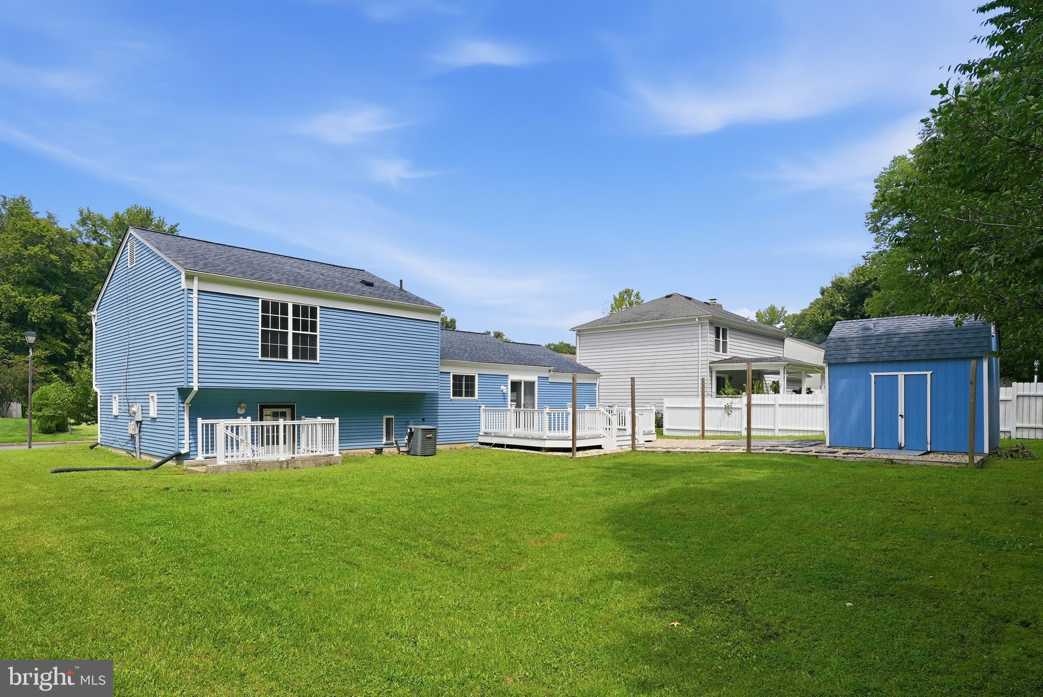 10101 MADRONAWOOD DRIVE