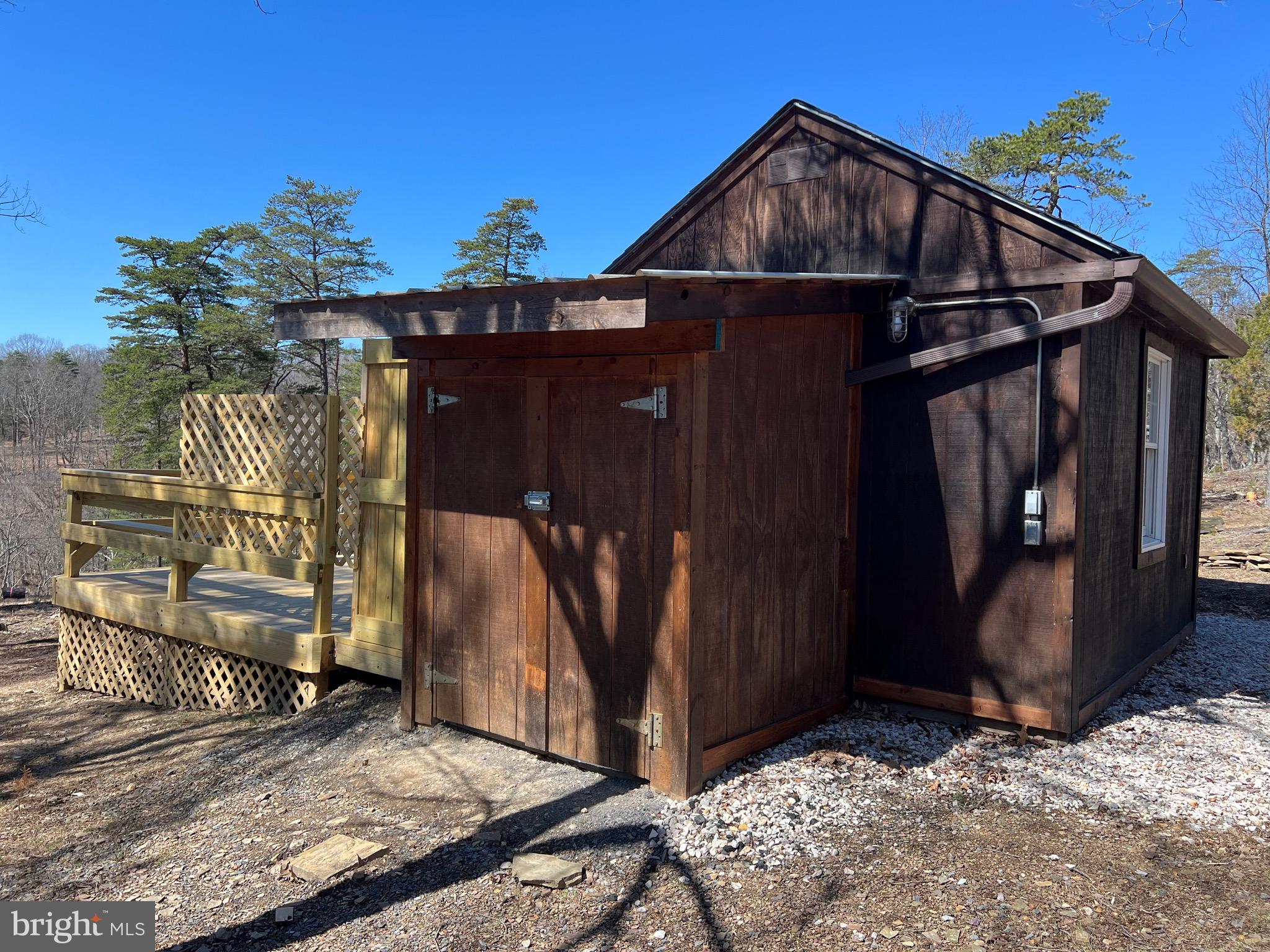 WHITETAIL RIDGE - Land