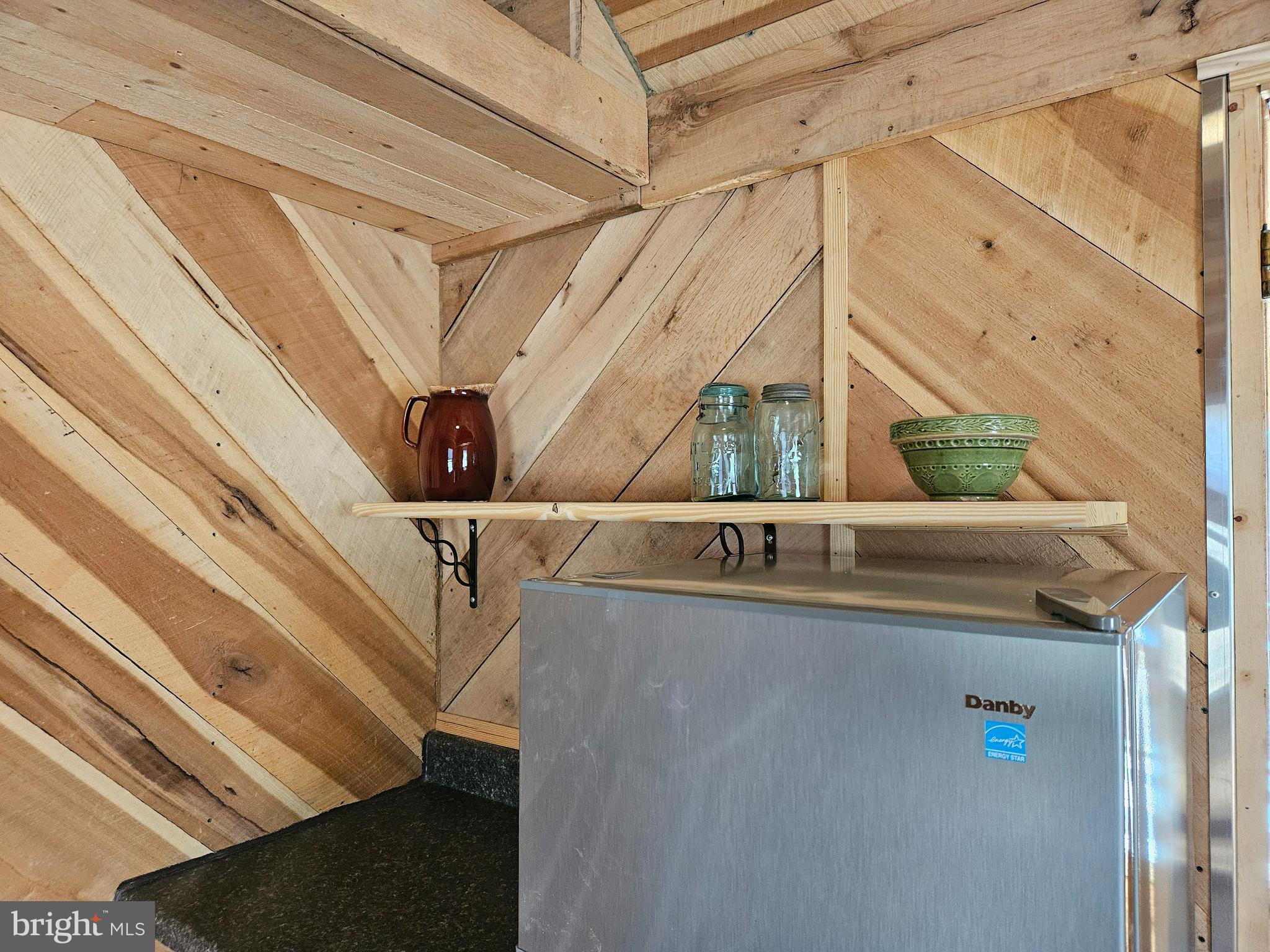 WHITETAIL RIDGE - Land