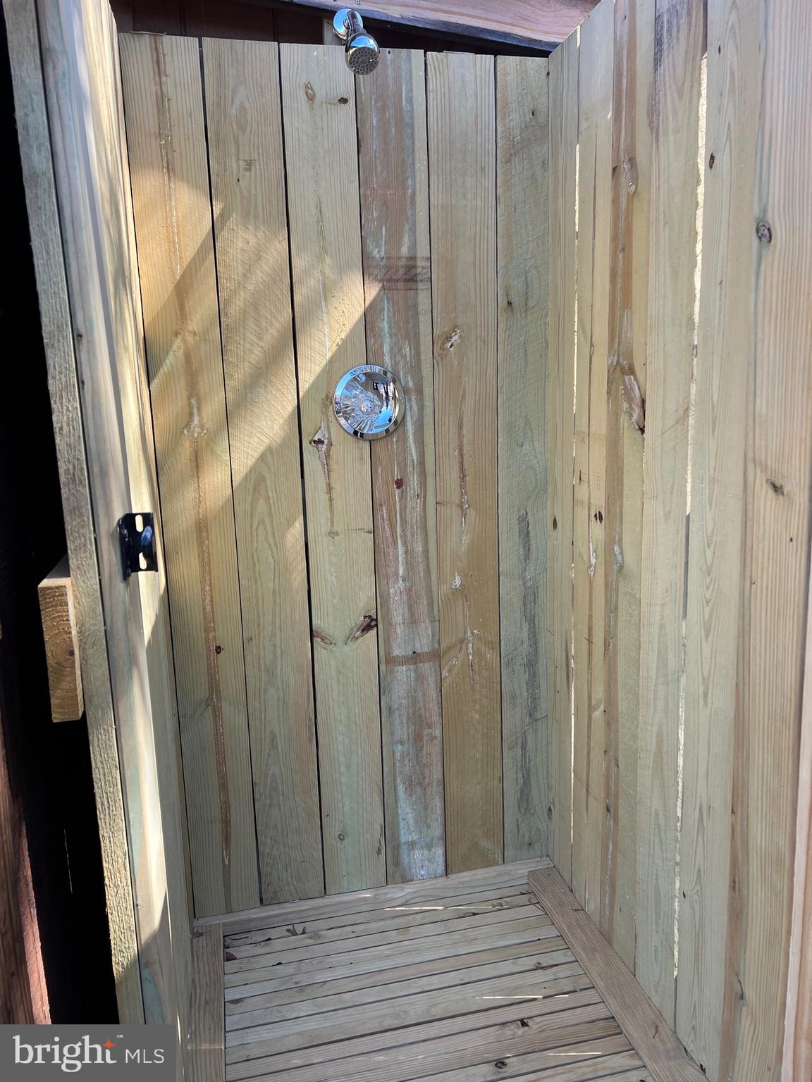 WHITETAIL RIDGE - Land