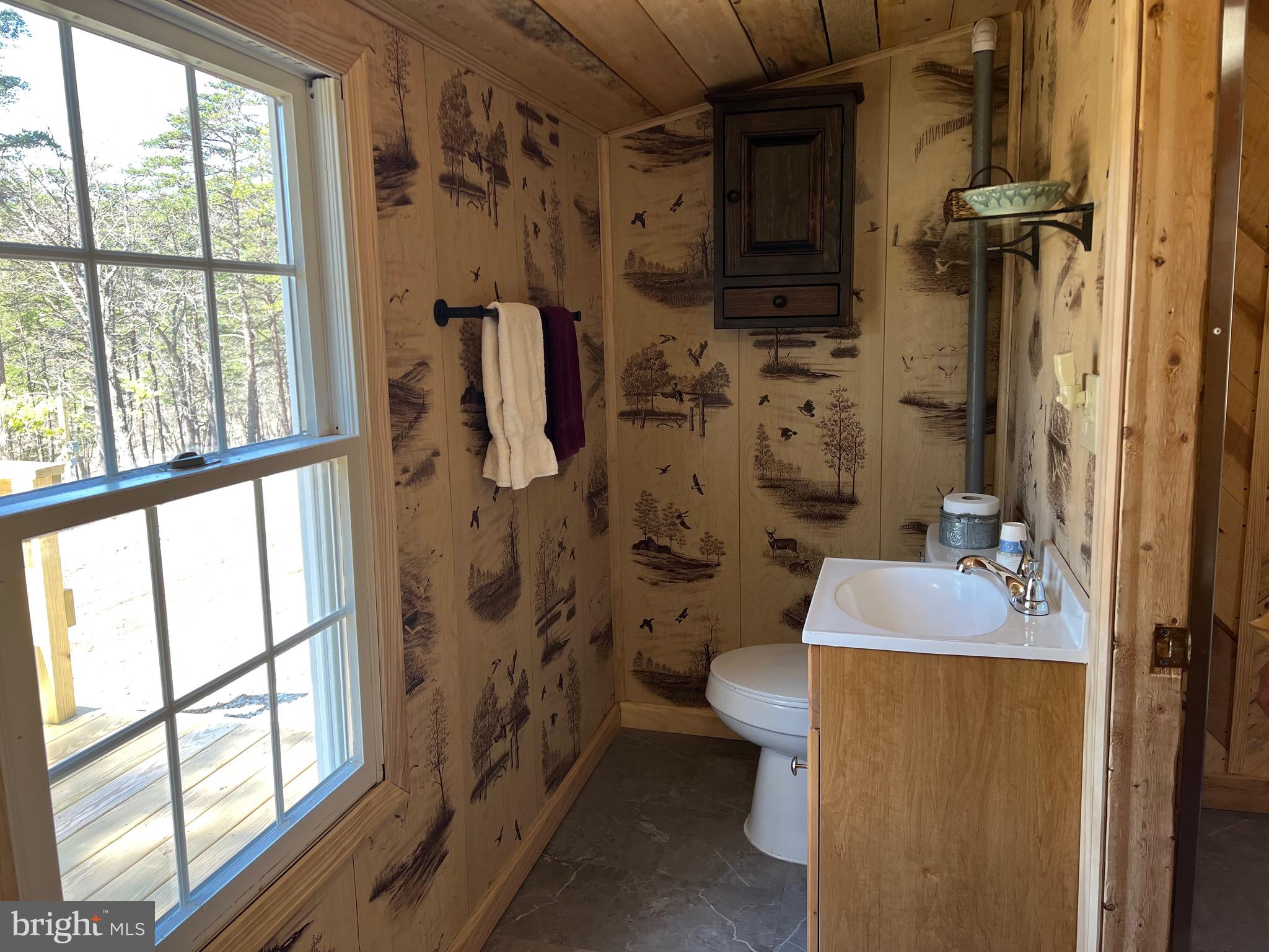 WHITETAIL RIDGE - Land