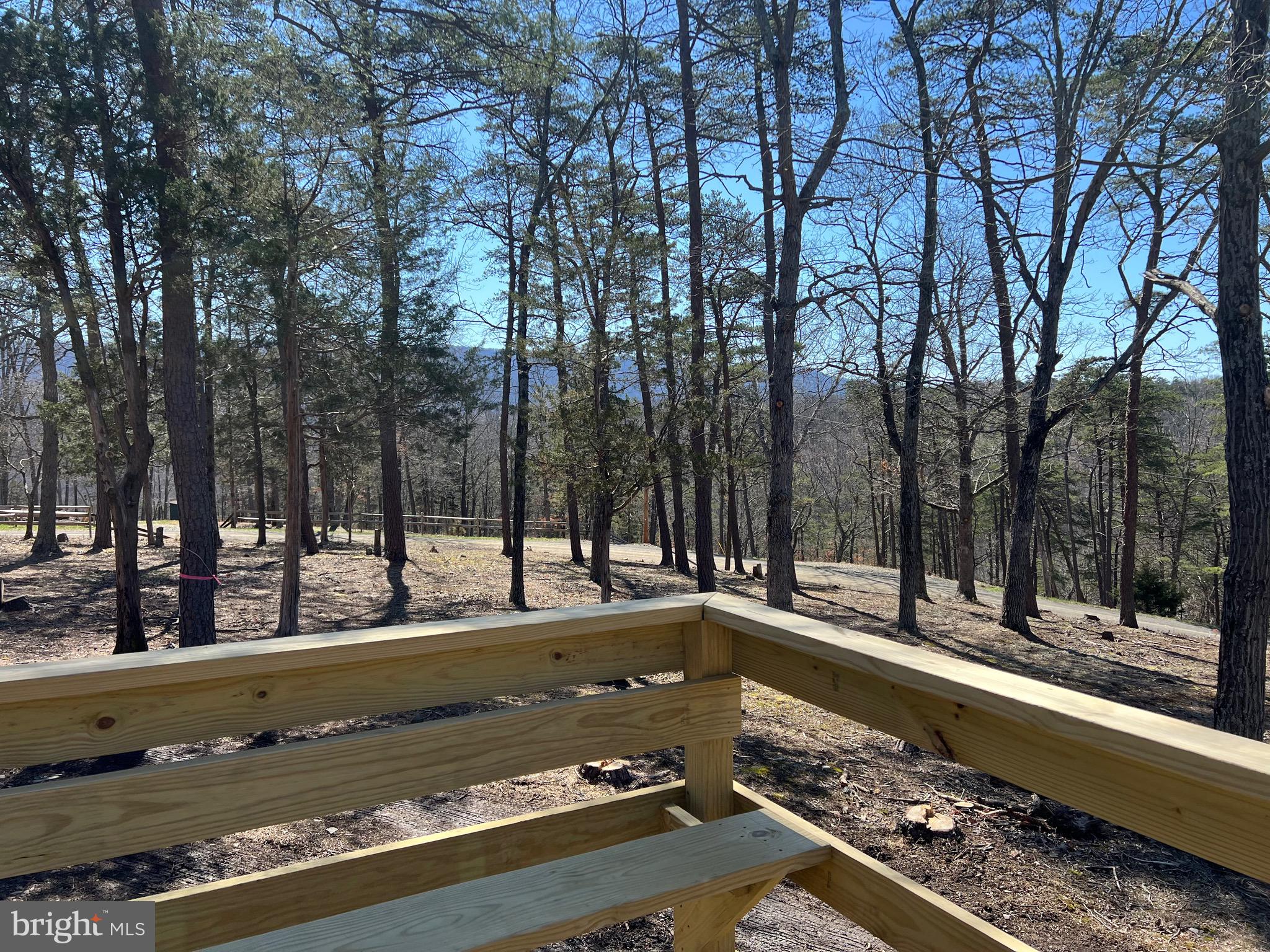 WHITETAIL RIDGE - Land