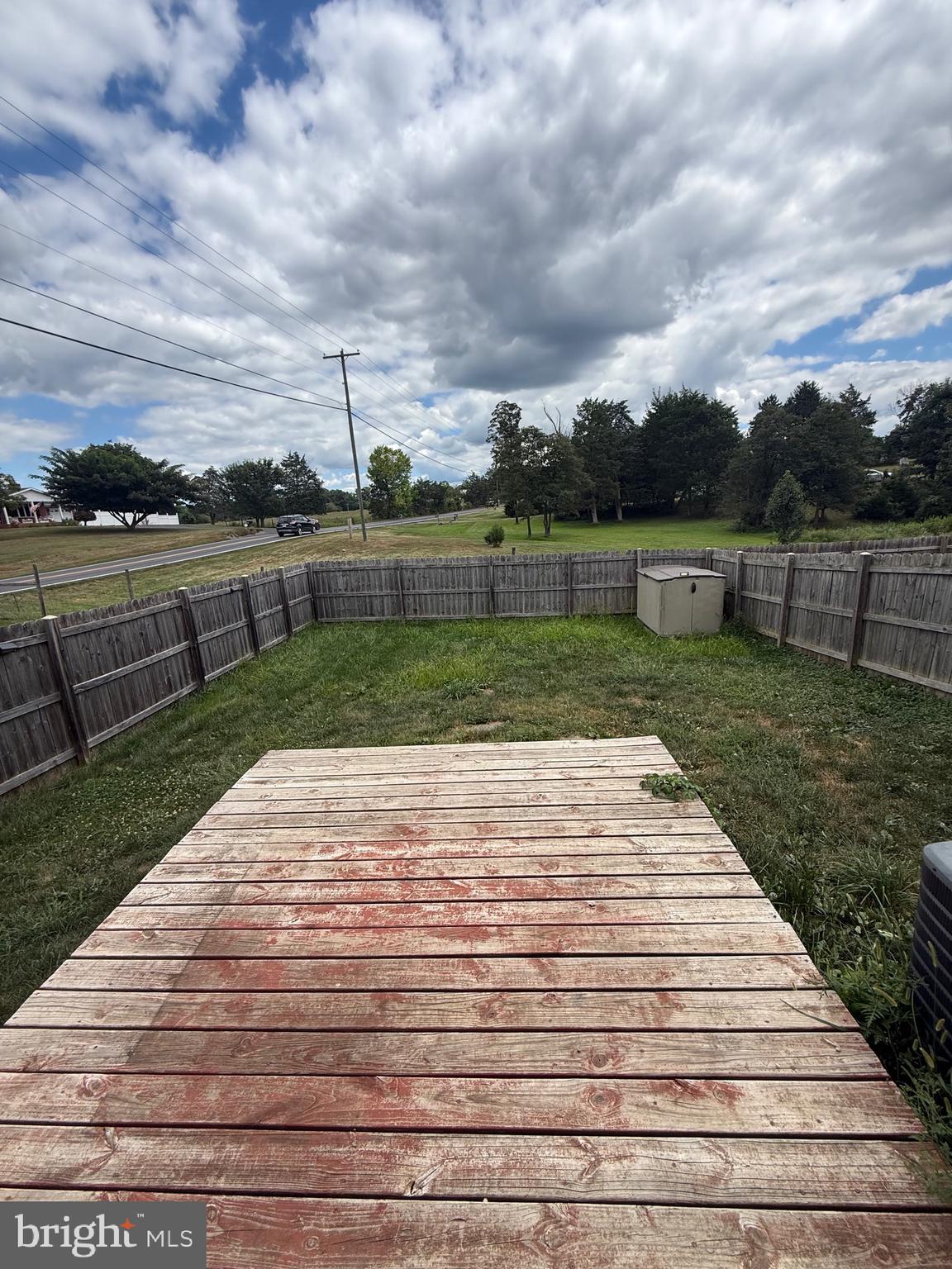 TOWNES AT OAKHURST - Residential