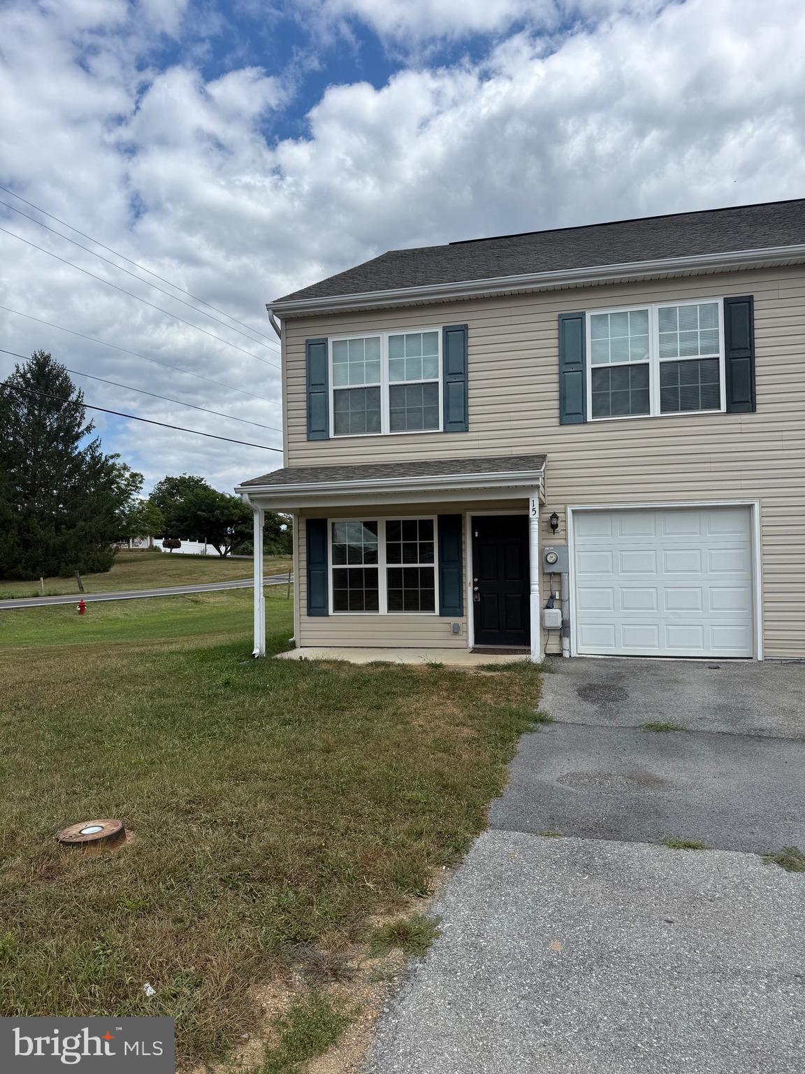TOWNES AT OAKHURST - Residential