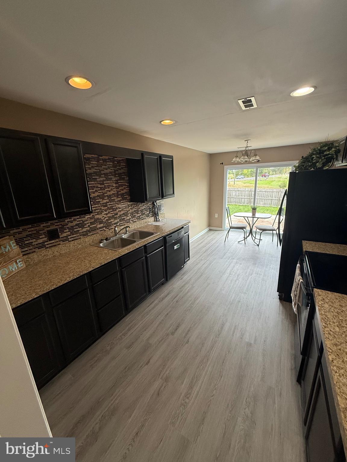 TOWNES AT OAKHURST - Residential