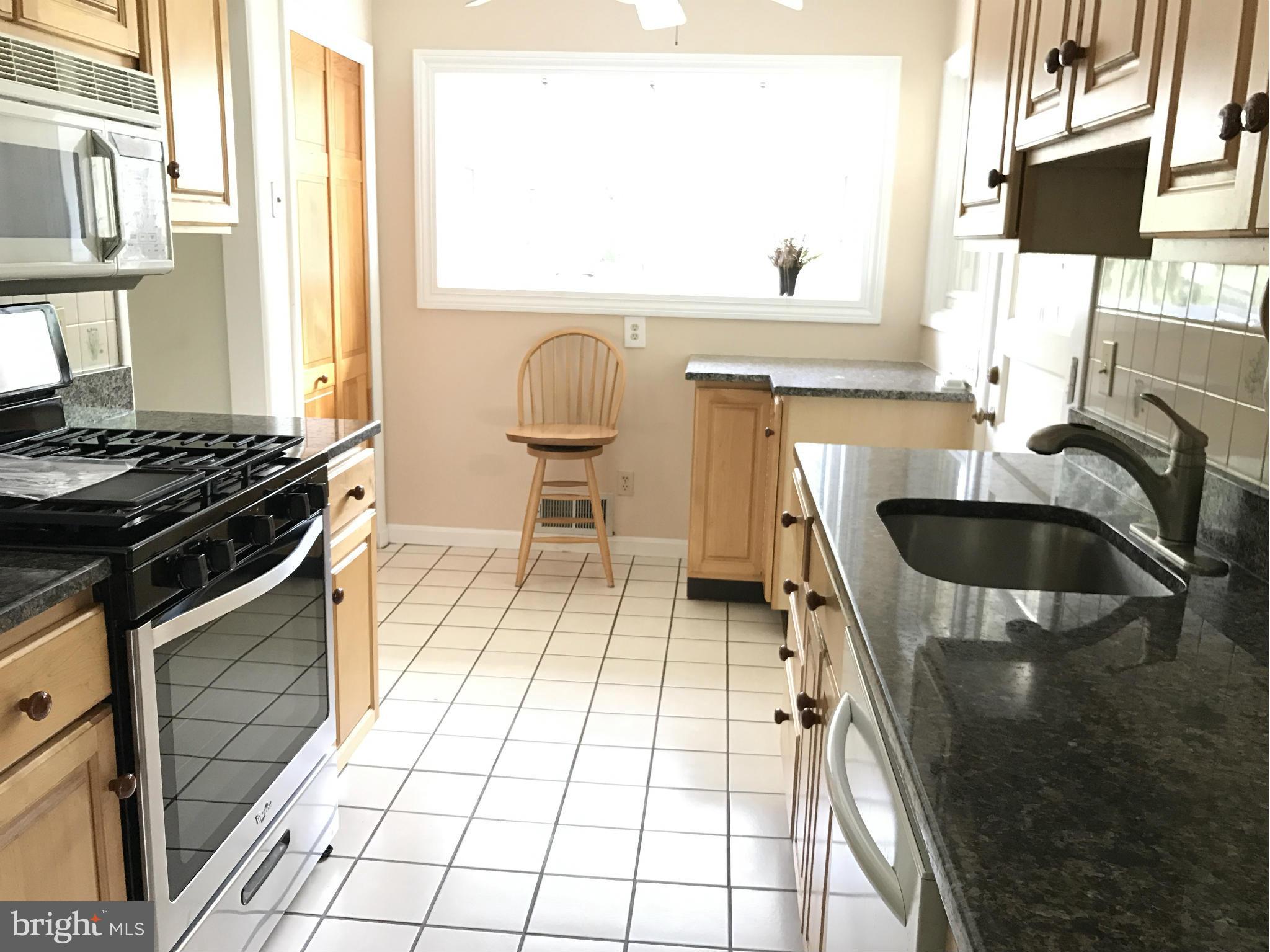 EAST VIENNA WOODS - Residential Lease