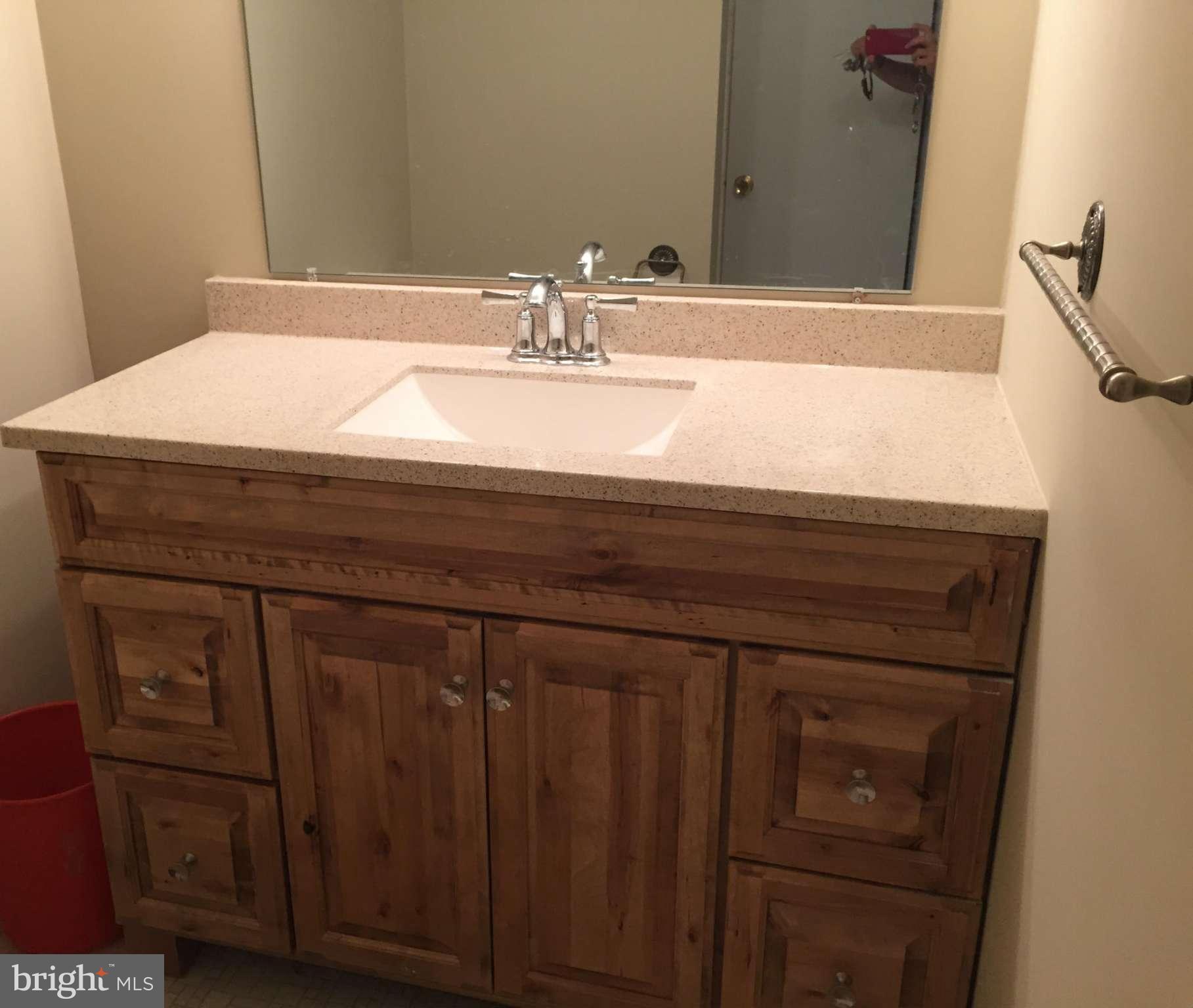 EAST VIENNA WOODS - Residential Lease