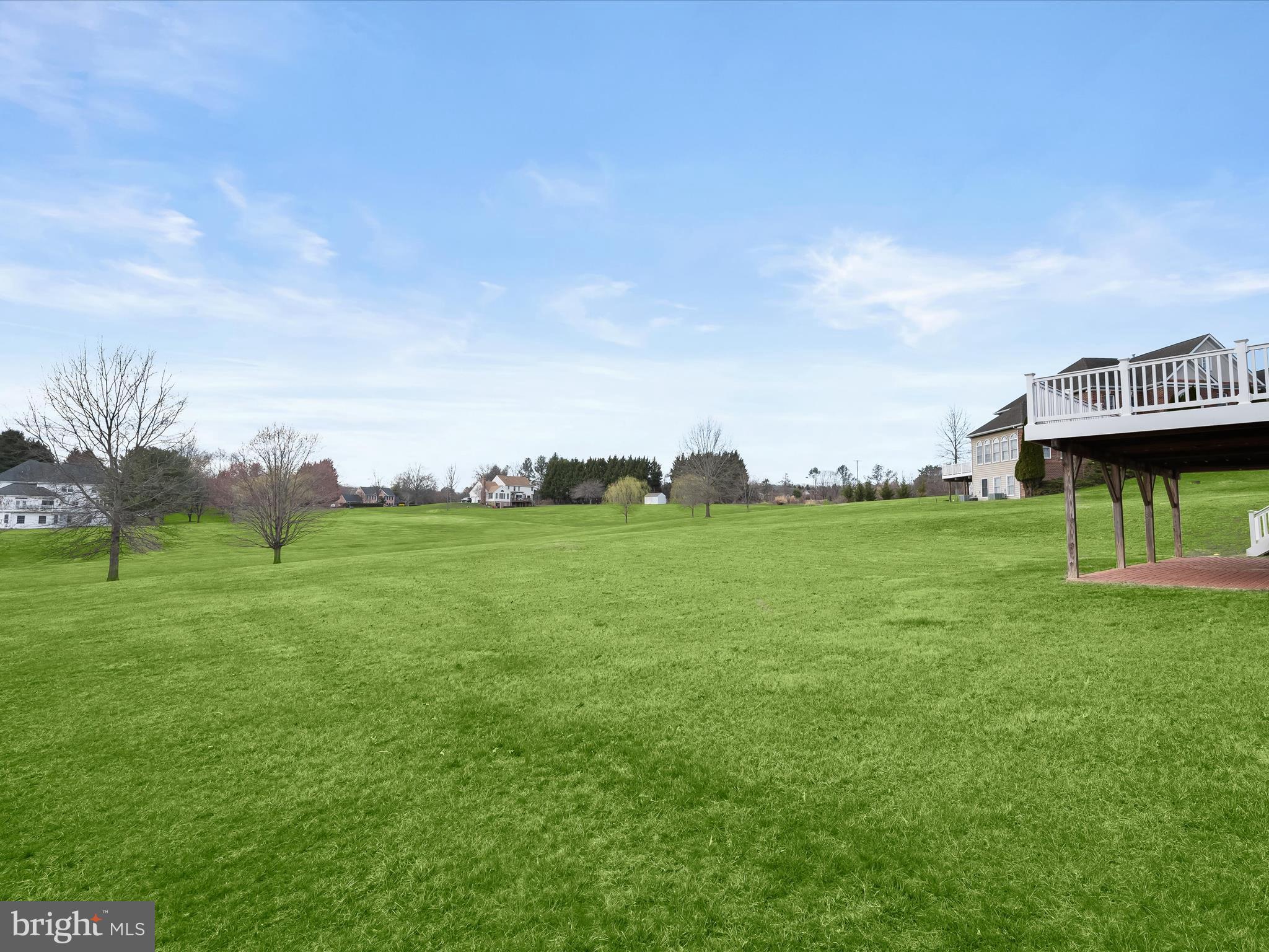 TWIN PINES - Residential