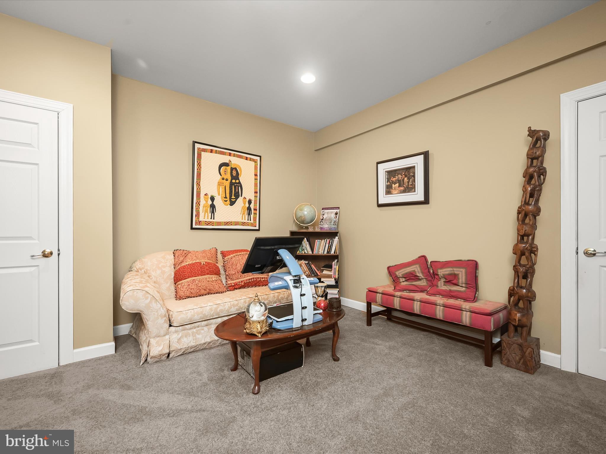 TWIN PINES - Residential