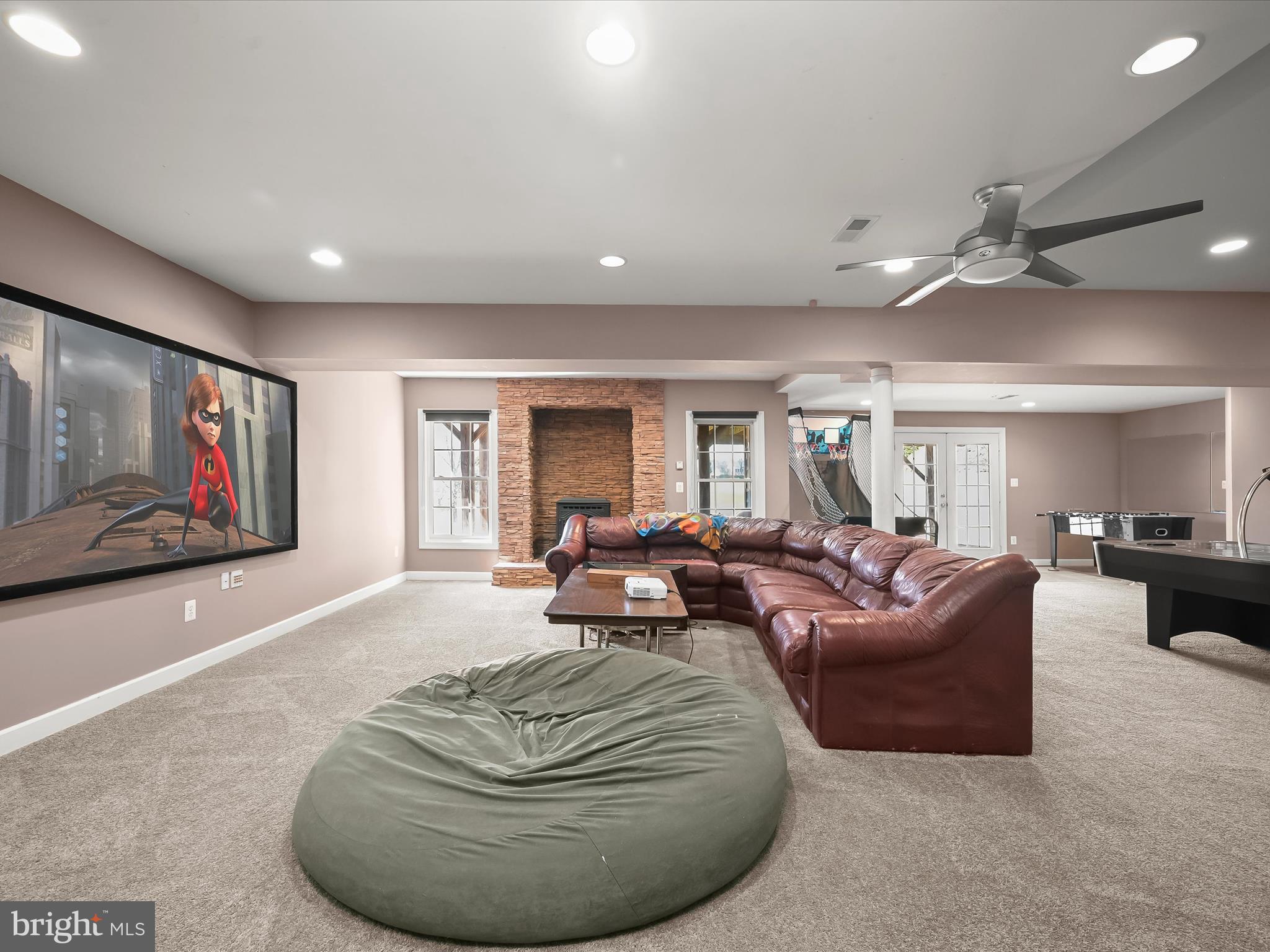 TWIN PINES - Residential