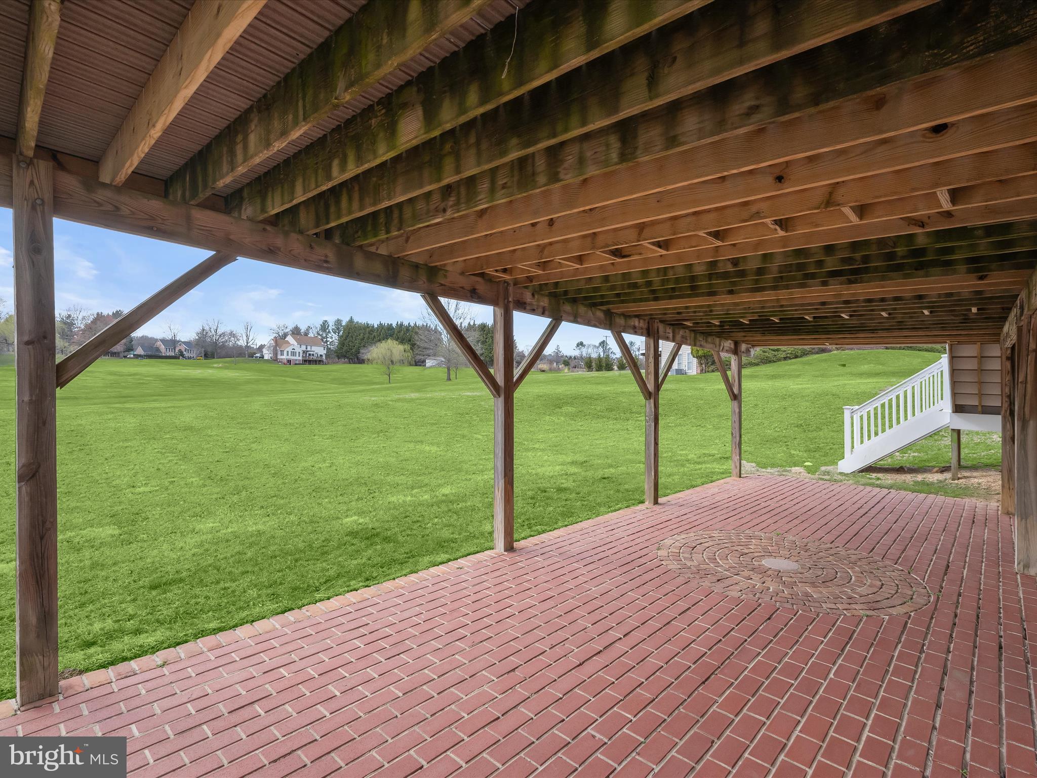 TWIN PINES - Residential