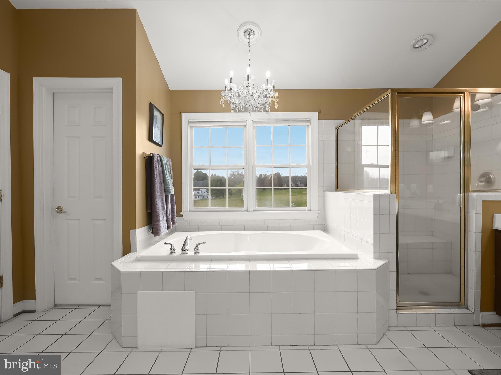 TWIN PINES - Residential