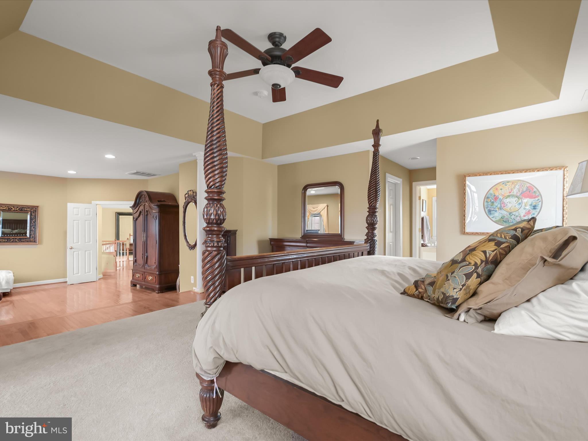 TWIN PINES - Residential