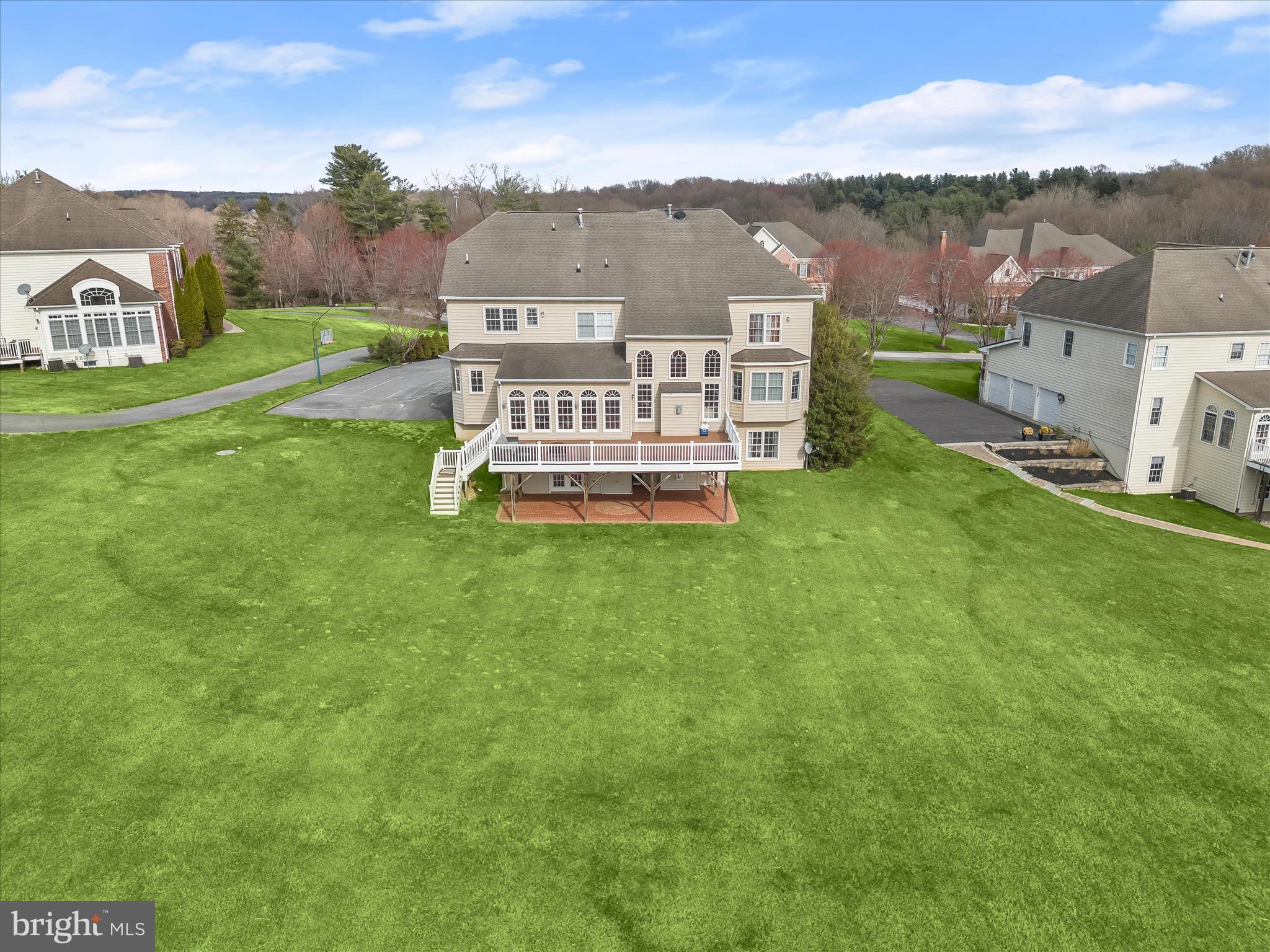 TWIN PINES - Residential