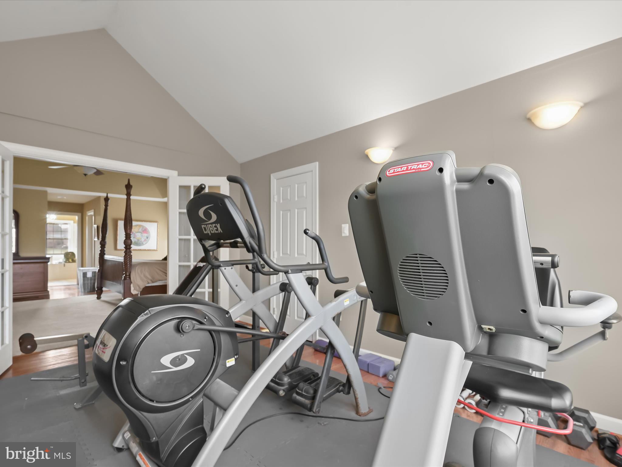 TWIN PINES - Residential