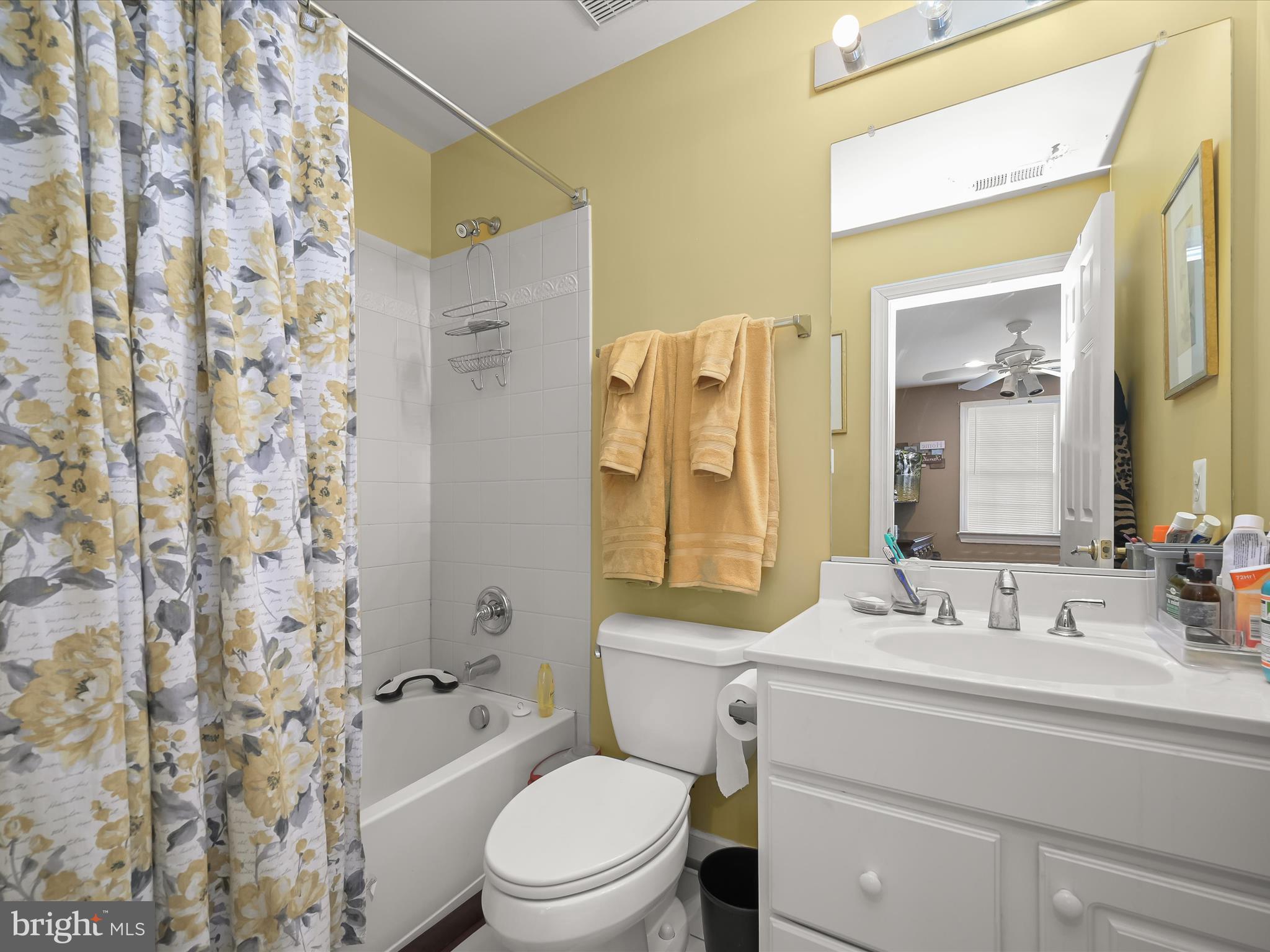 TWIN PINES - Residential