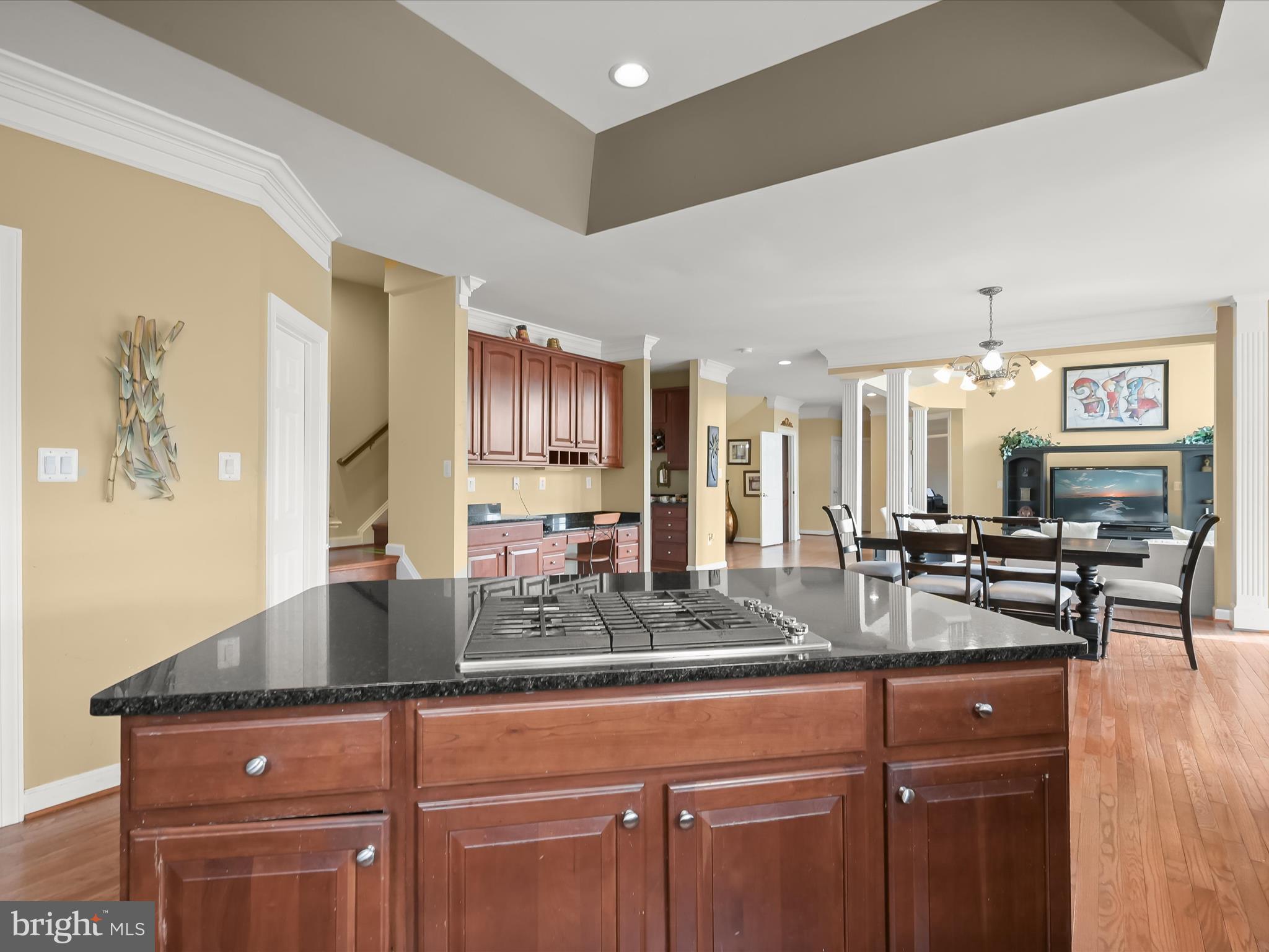 TWIN PINES - Residential