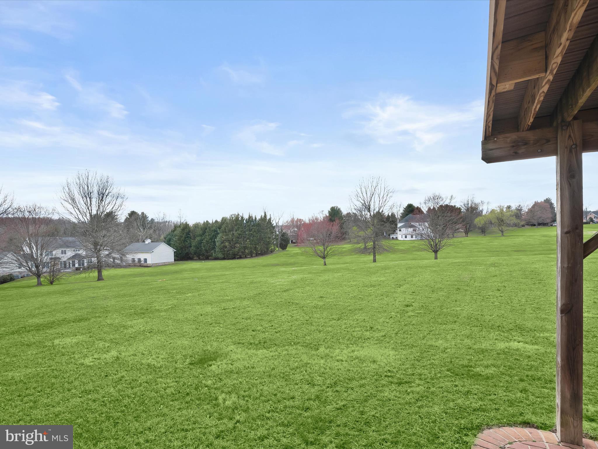 TWIN PINES - Residential