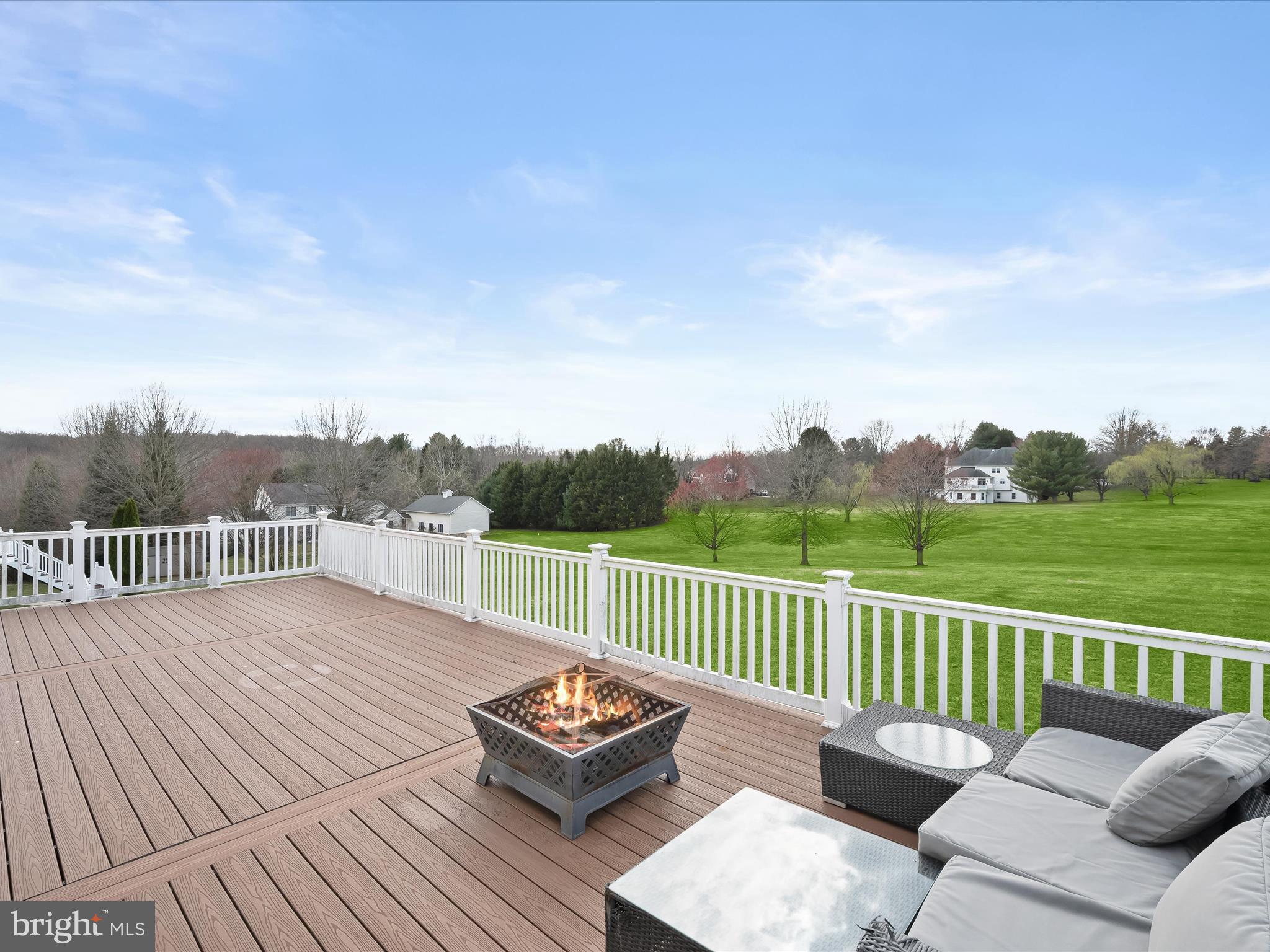 TWIN PINES - Residential