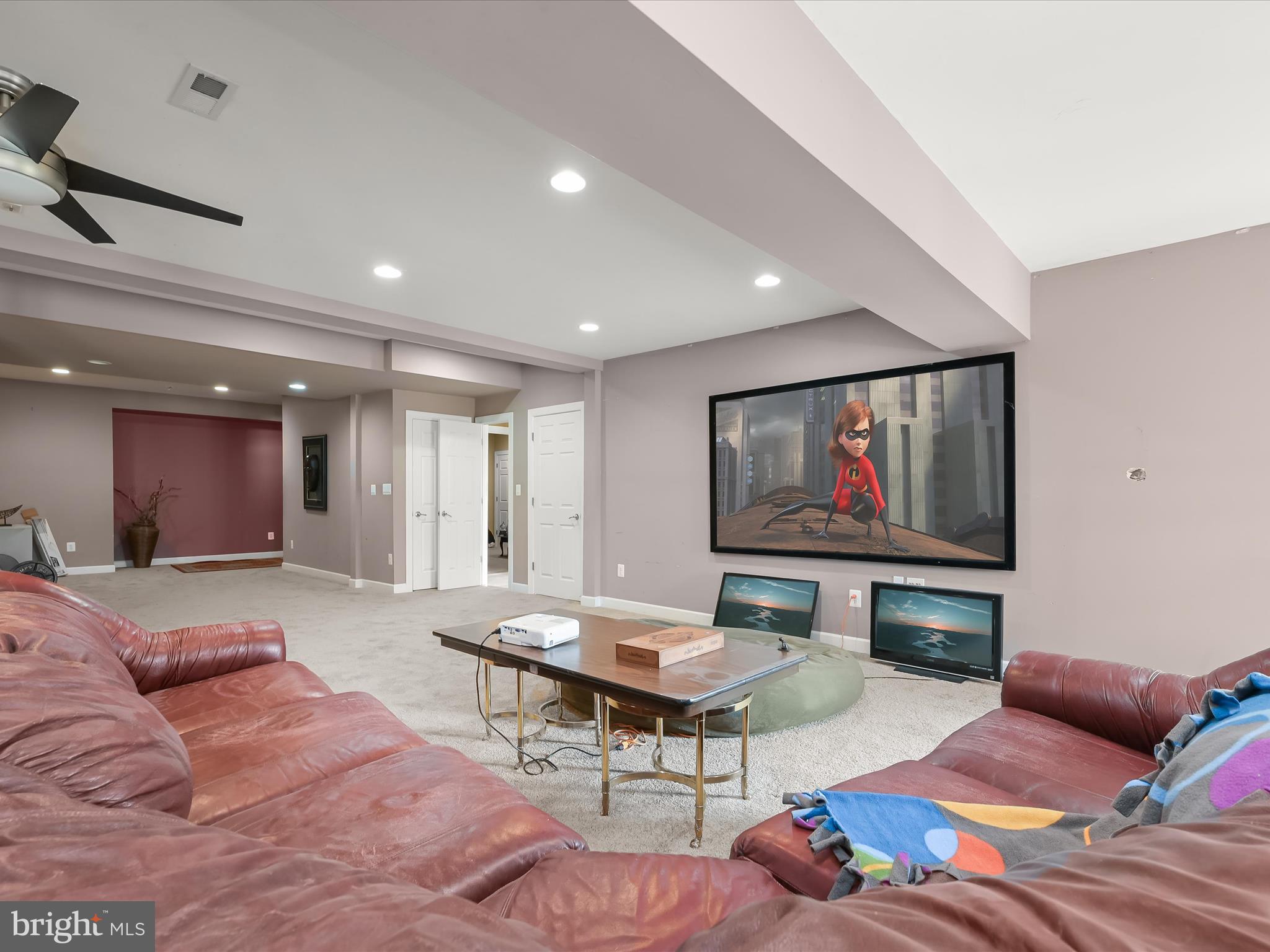 TWIN PINES - Residential