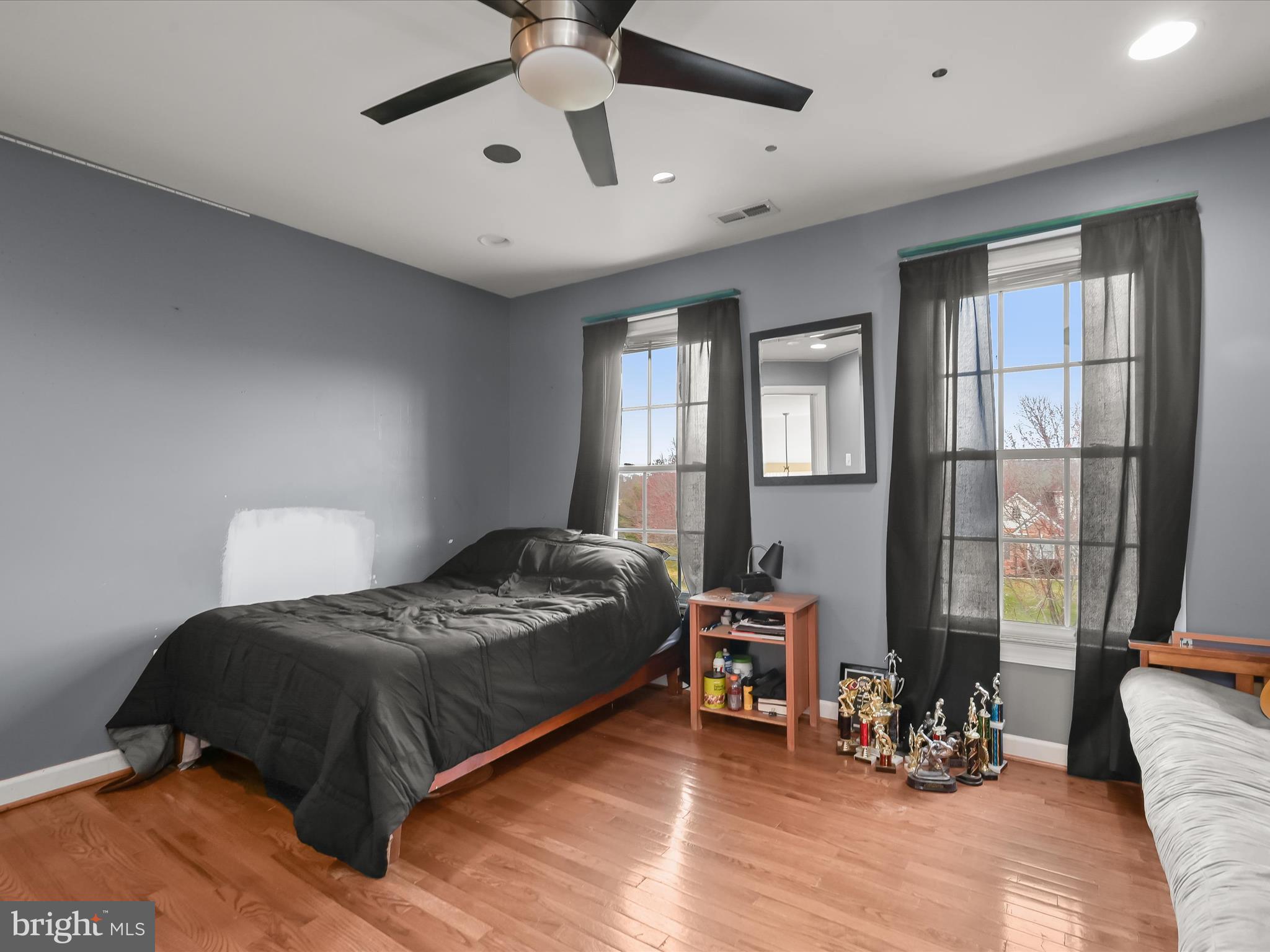 TWIN PINES - Residential