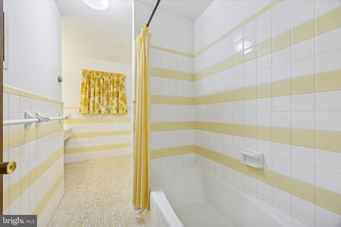 Tiny photo for 132 Osage Lane, NEWARK, DE 19711 (MLS # DENC2102246)
