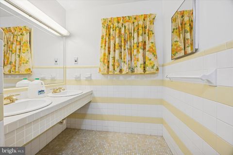 Tiny photo for 132 Osage Lane, NEWARK, DE 19711 (MLS # DENC2102246)