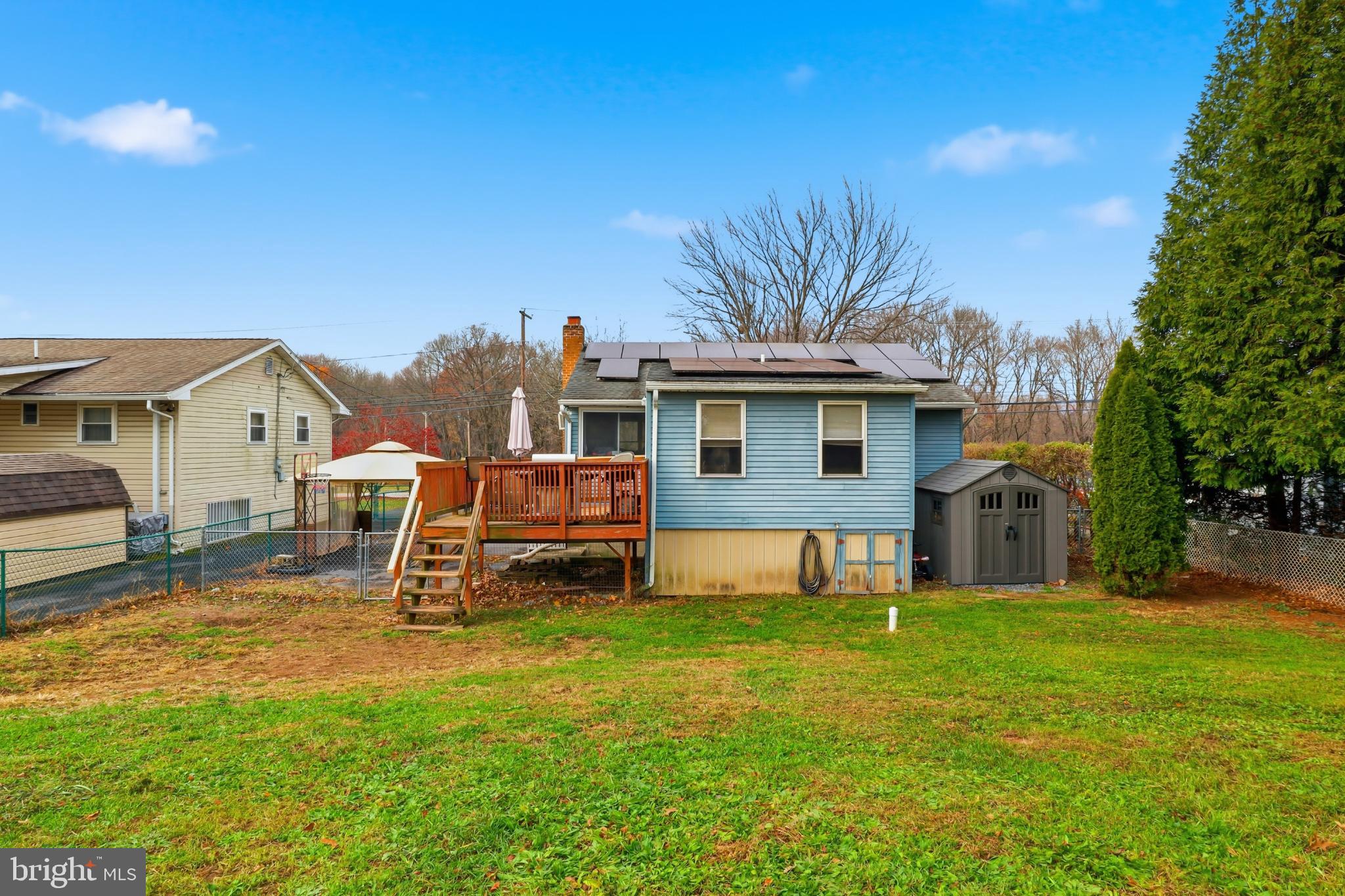 715 CLASTER BOULEVARD