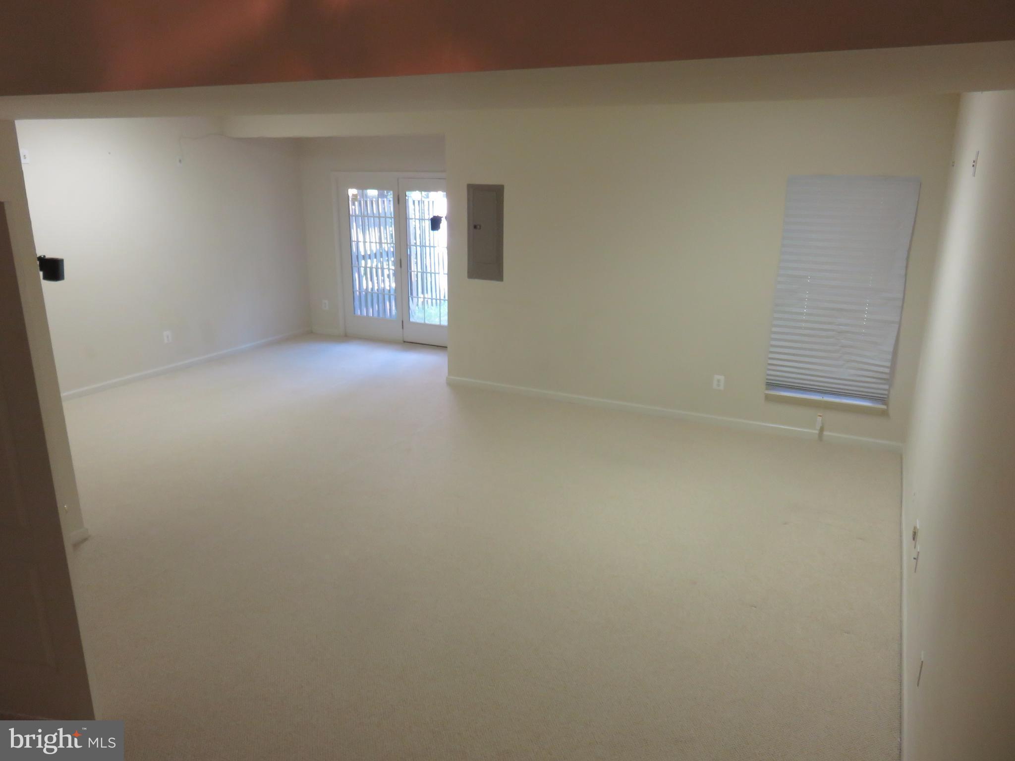 LOUDOUN VALLEY ESTATES - Residential Lease