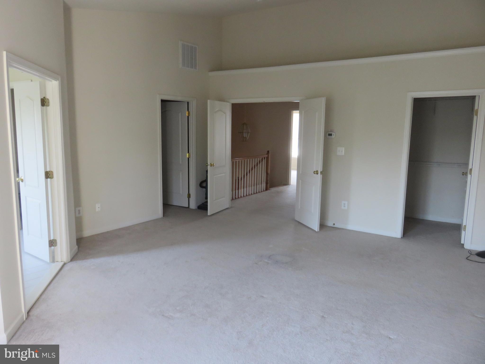 LOUDOUN VALLEY ESTATES - Residential Lease