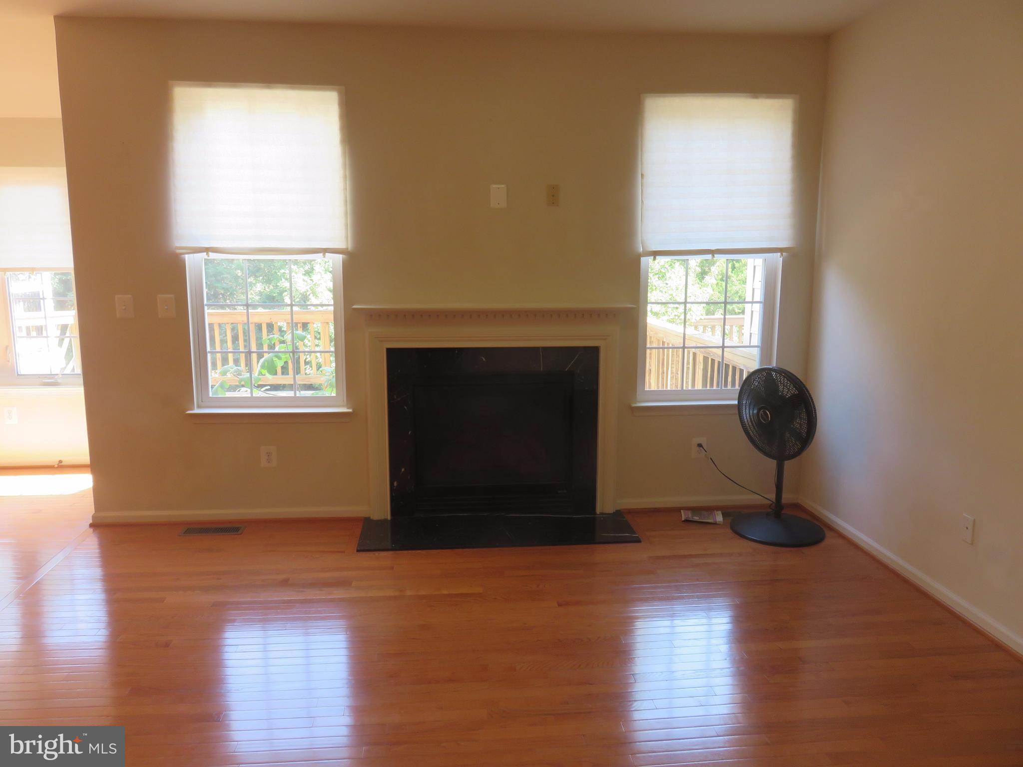 LOUDOUN VALLEY ESTATES - Residential Lease