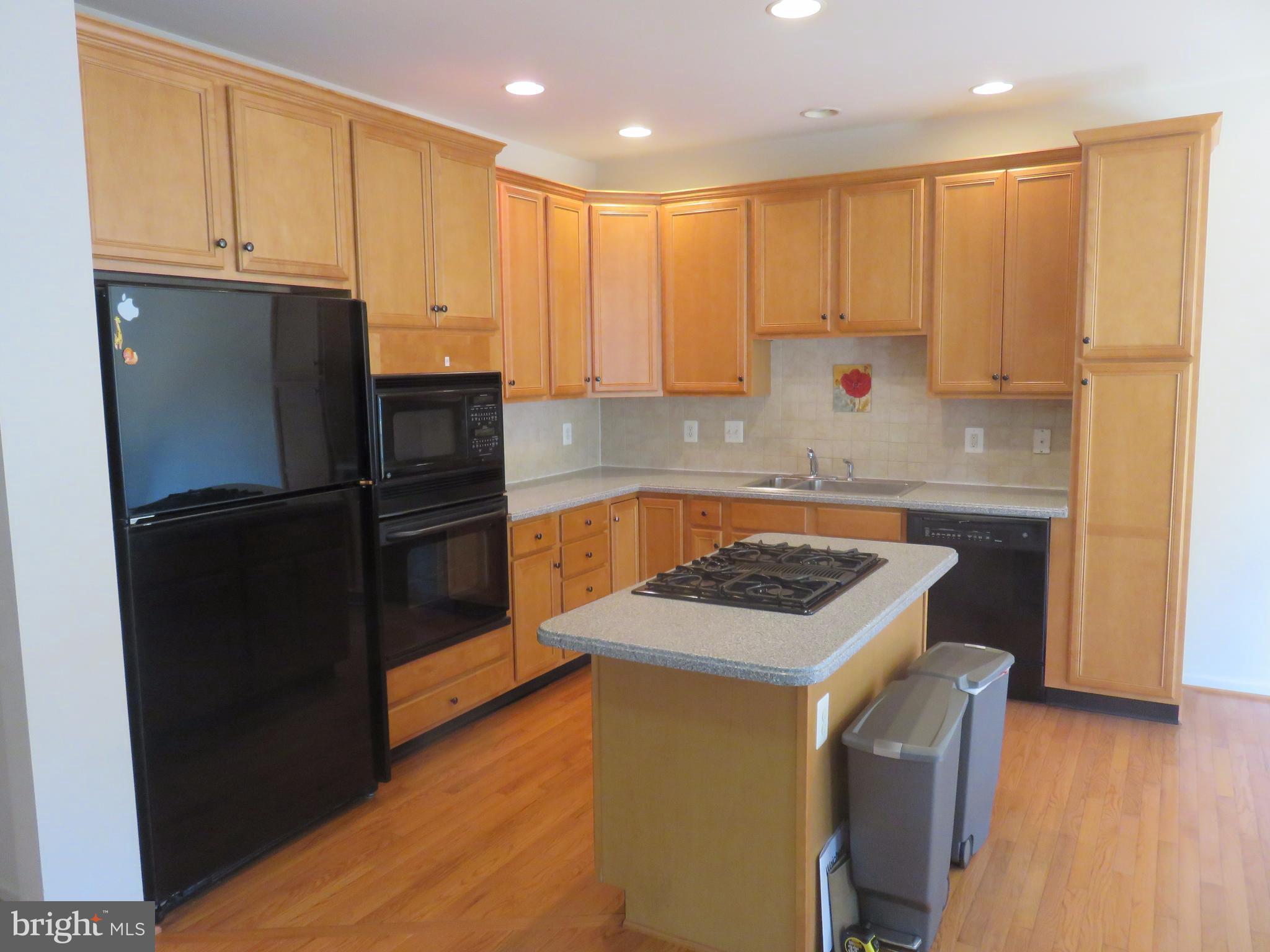 LOUDOUN VALLEY ESTATES - Residential Lease