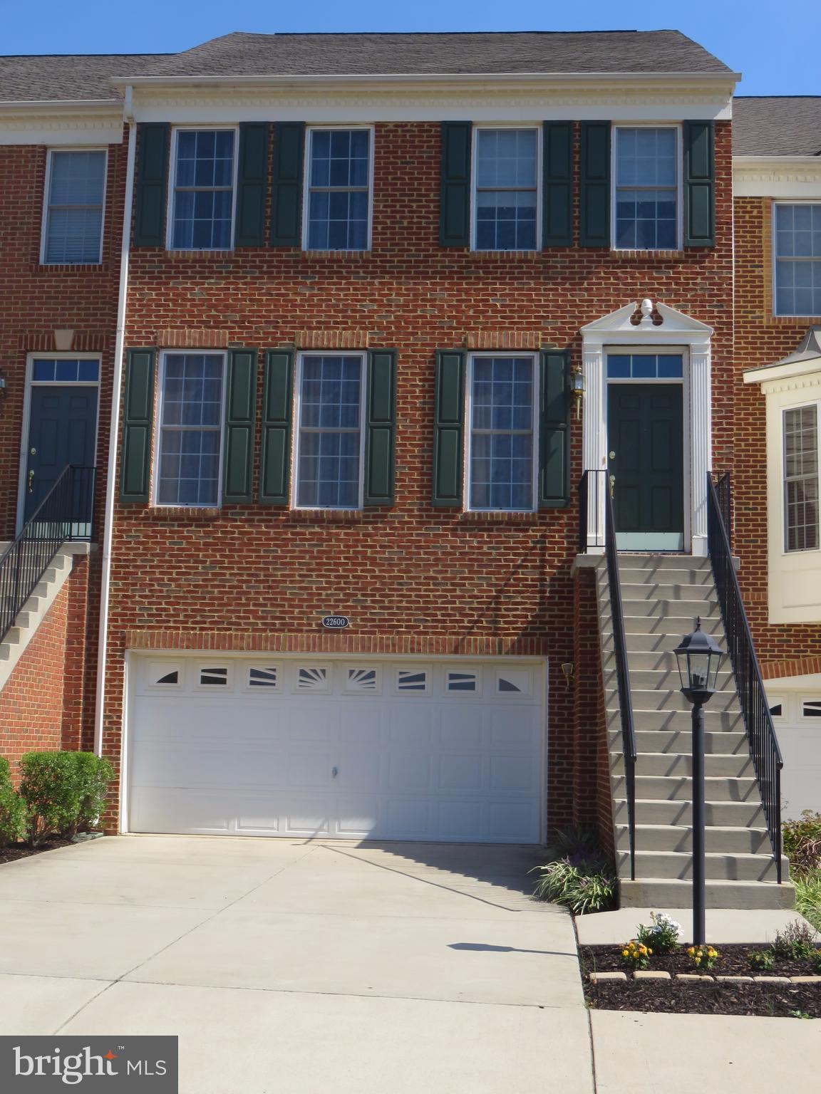 LOUDOUN VALLEY ESTATES - Residential Lease