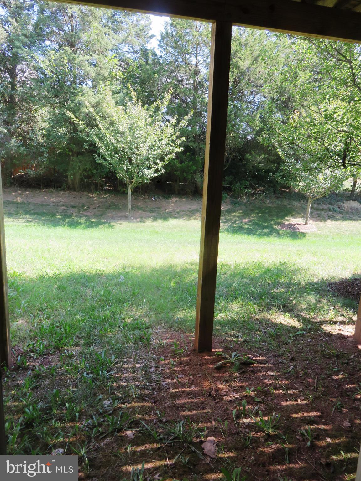 LOUDOUN VALLEY ESTATES - Residential Lease