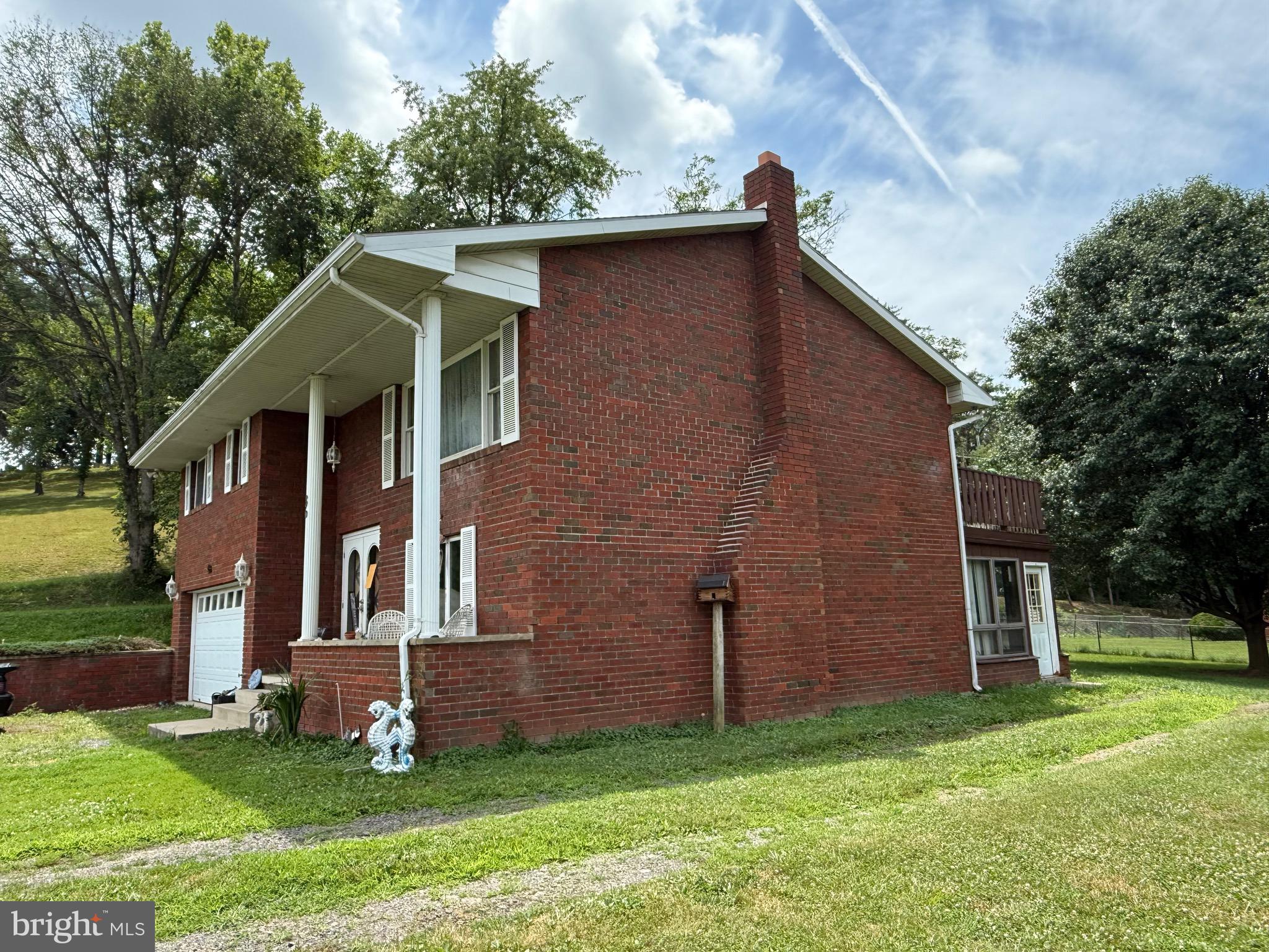 86 FORT ASHBY CEMETERY ROAD