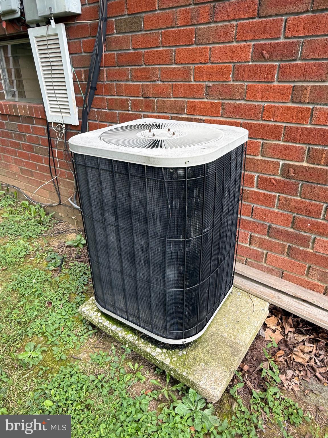 86 FORT ASHBY CEMETERY ROAD