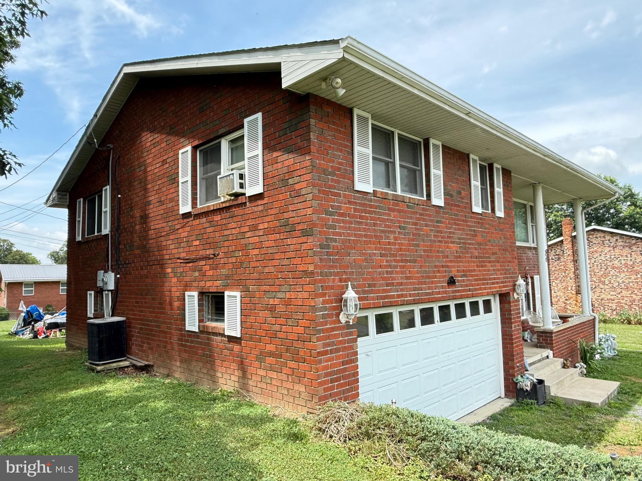 86 FORT ASHBY CEMETERY ROAD