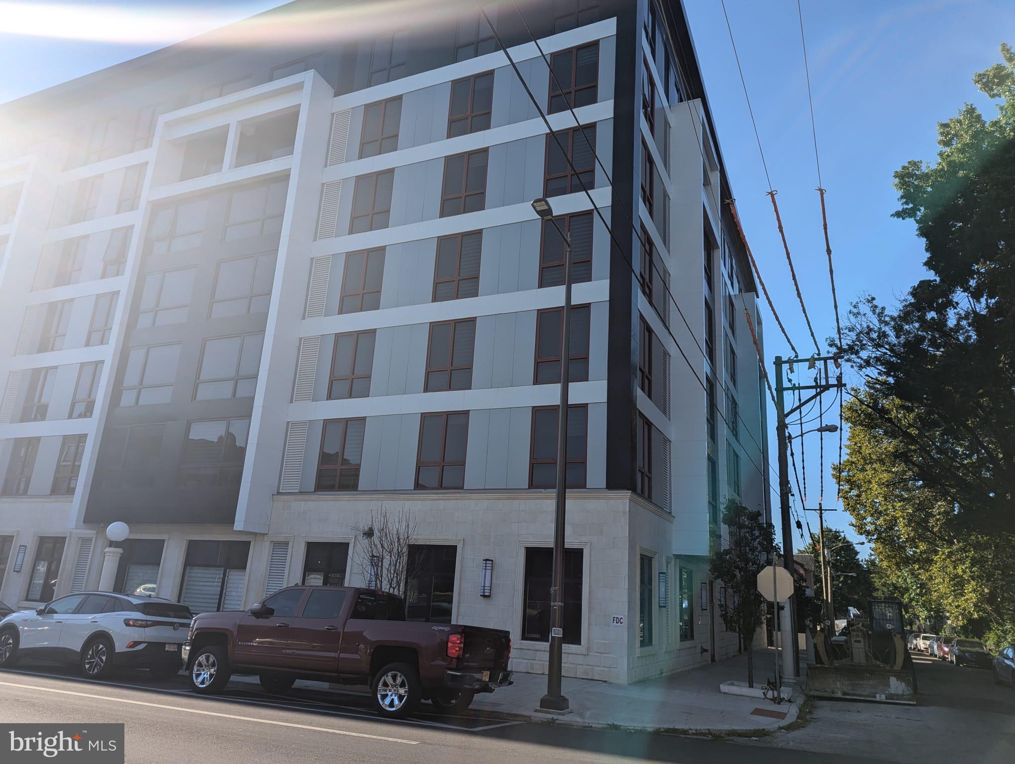 UNIVERSITY CITY - Commercial Lease