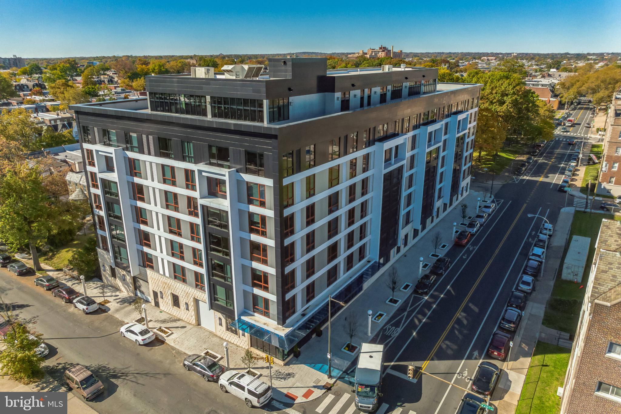 UNIVERSITY CITY - Commercial Lease