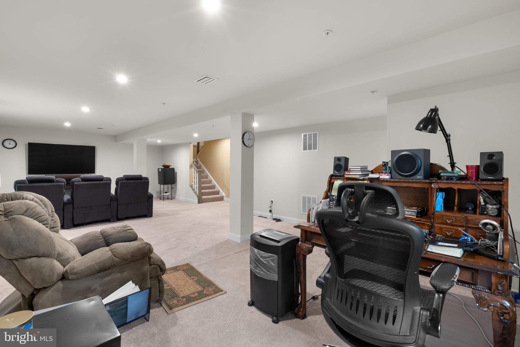 CREEKSIDE VILLAGE AT TANYARD SPRINGS - Residential