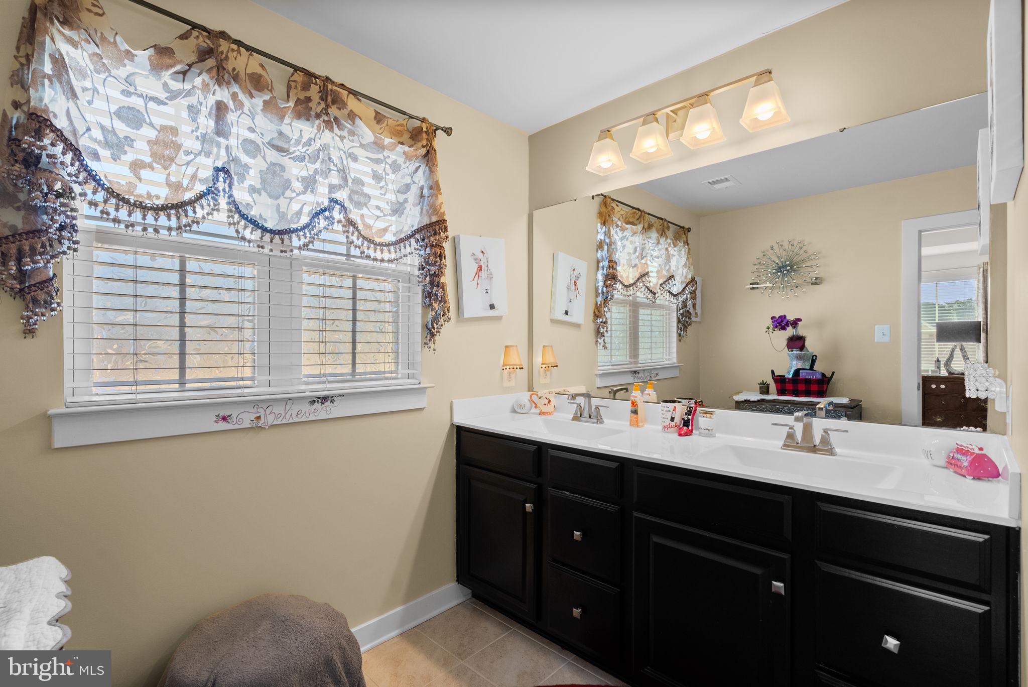 CREEKSIDE VILLAGE AT TANYARD SPRINGS - Residential