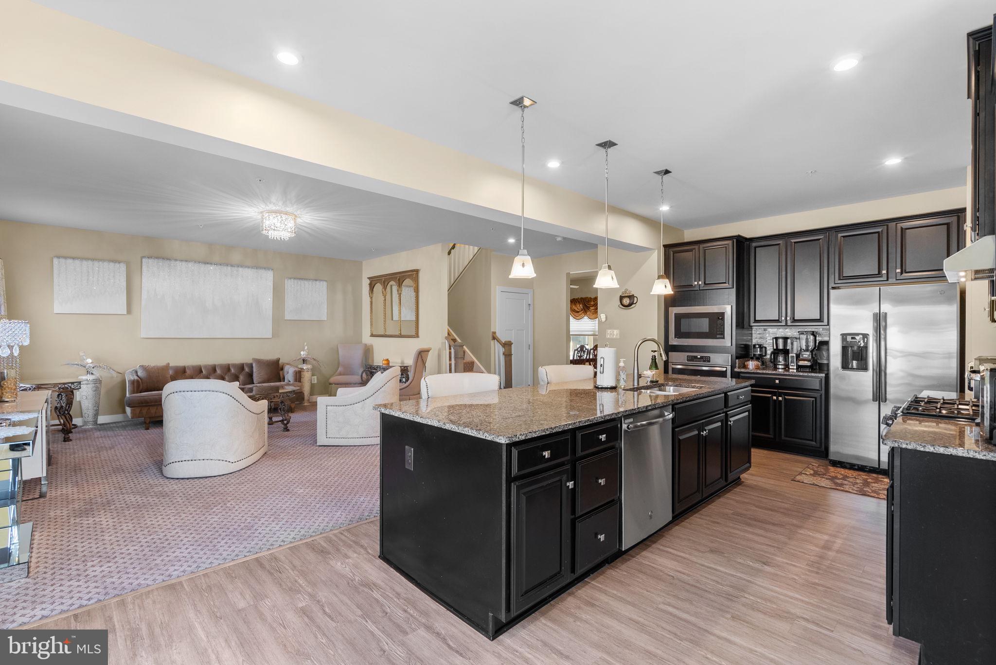 CREEKSIDE VILLAGE AT TANYARD SPRINGS - Residential