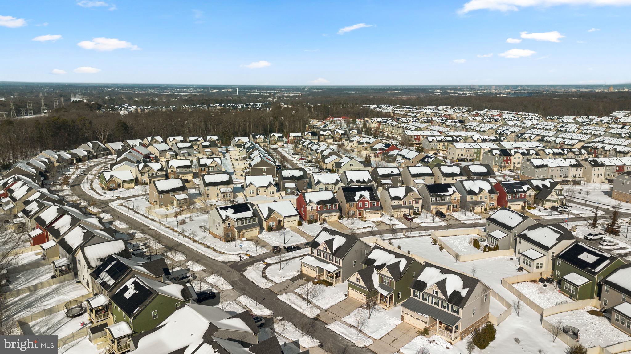 8193 HICKORY HOLLOW DRIVE