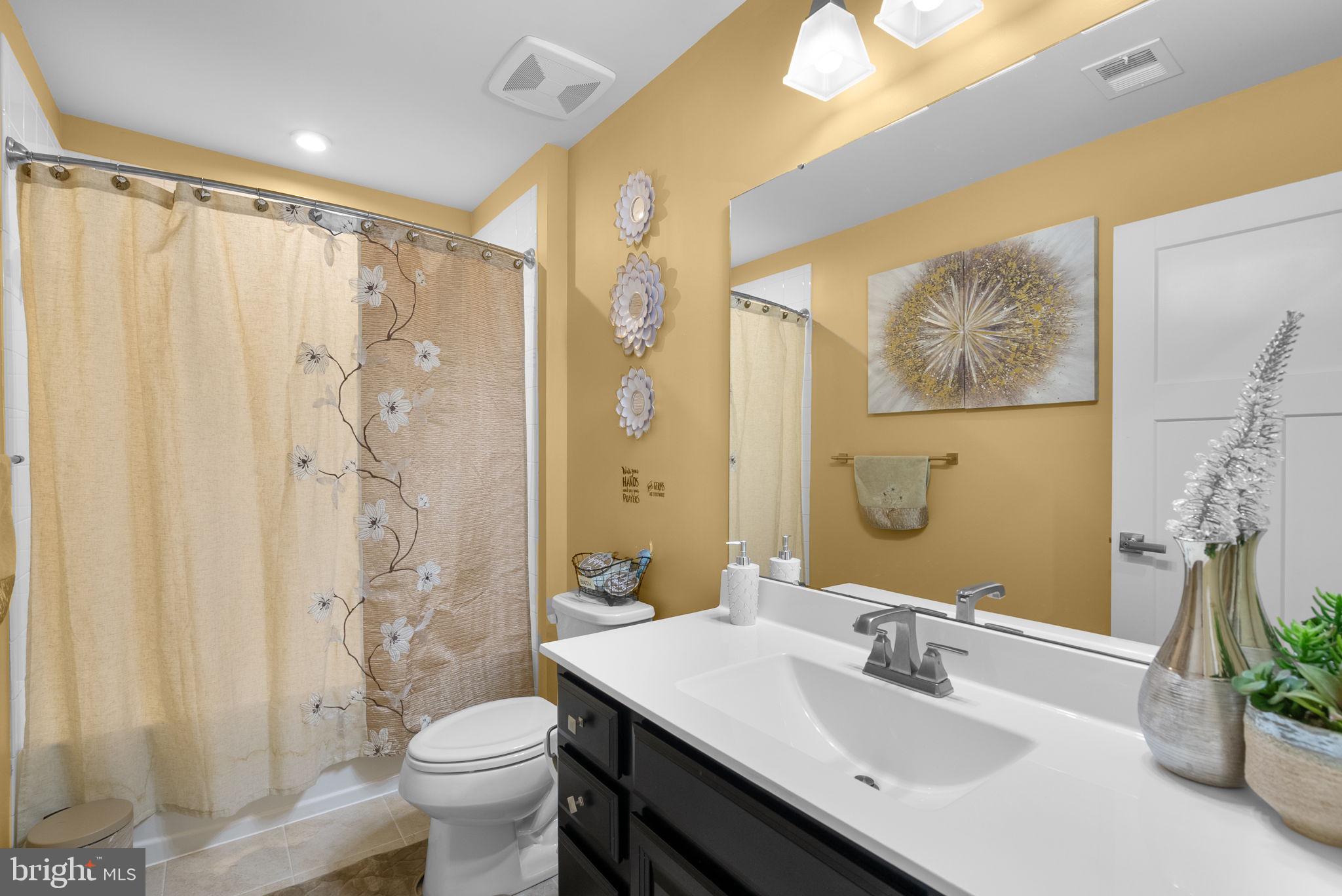 CREEKSIDE VILLAGE AT TANYARD SPRINGS - Residential