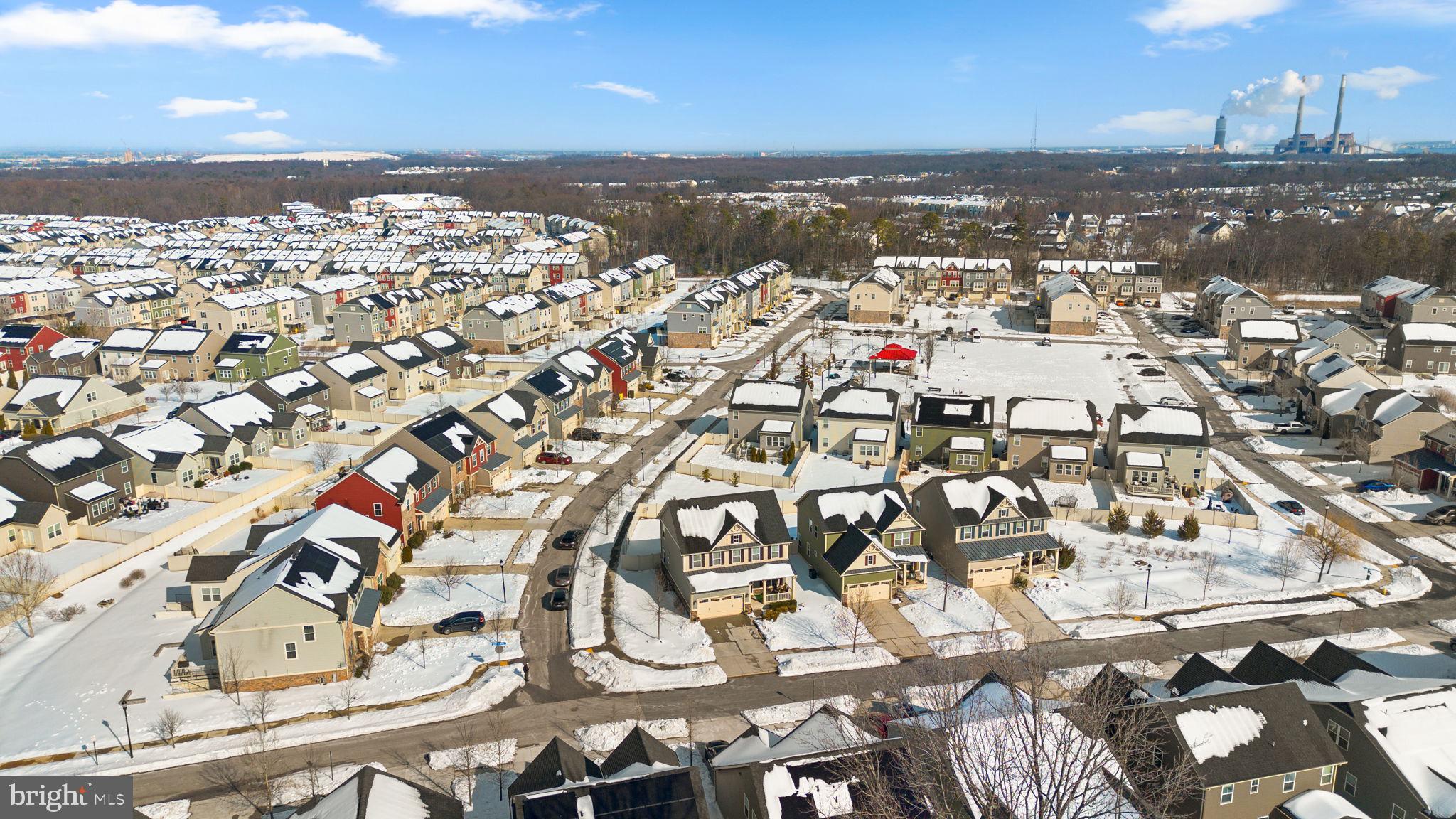 8193 HICKORY HOLLOW DRIVE