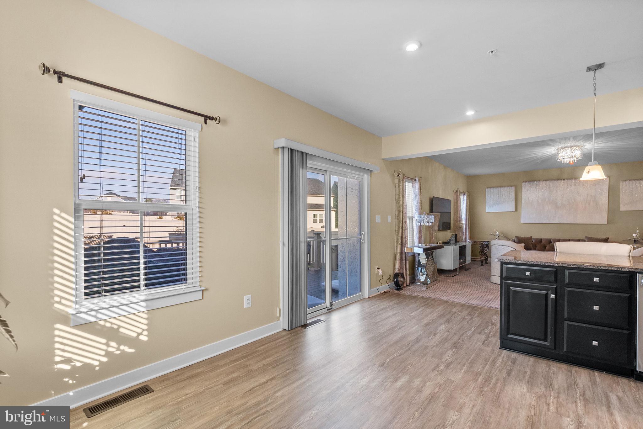 CREEKSIDE VILLAGE AT TANYARD SPRINGS - Residential