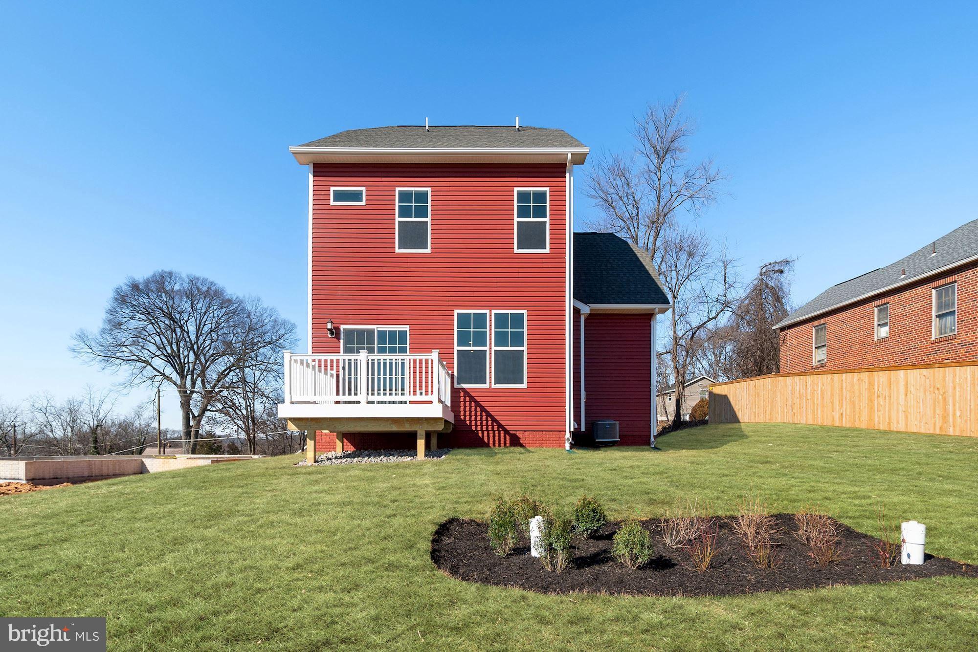 DEANWOOD PARK - Residential